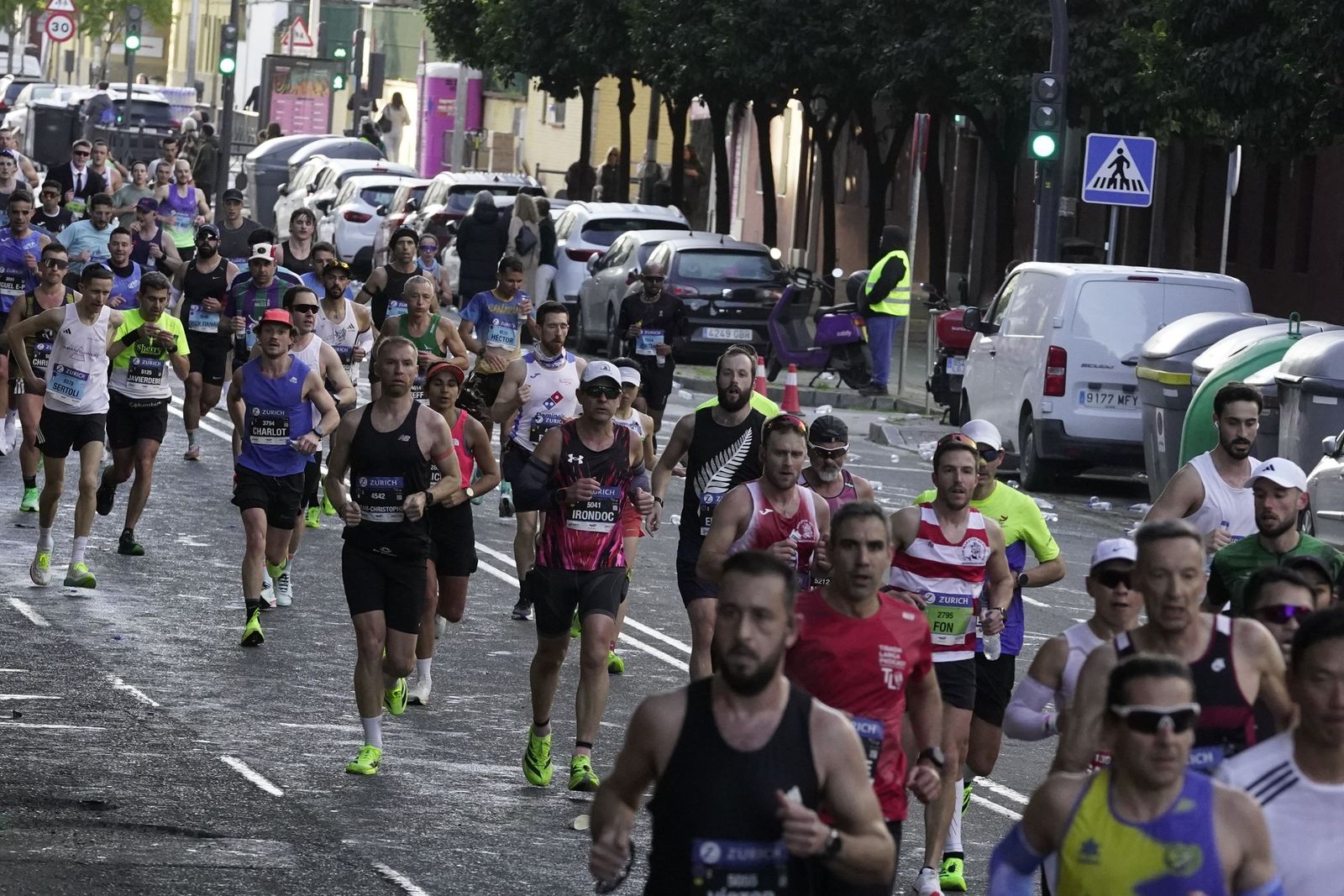 el Zurich Maratón de Sevilla 2026 por Lopez de Gomara, galería 1