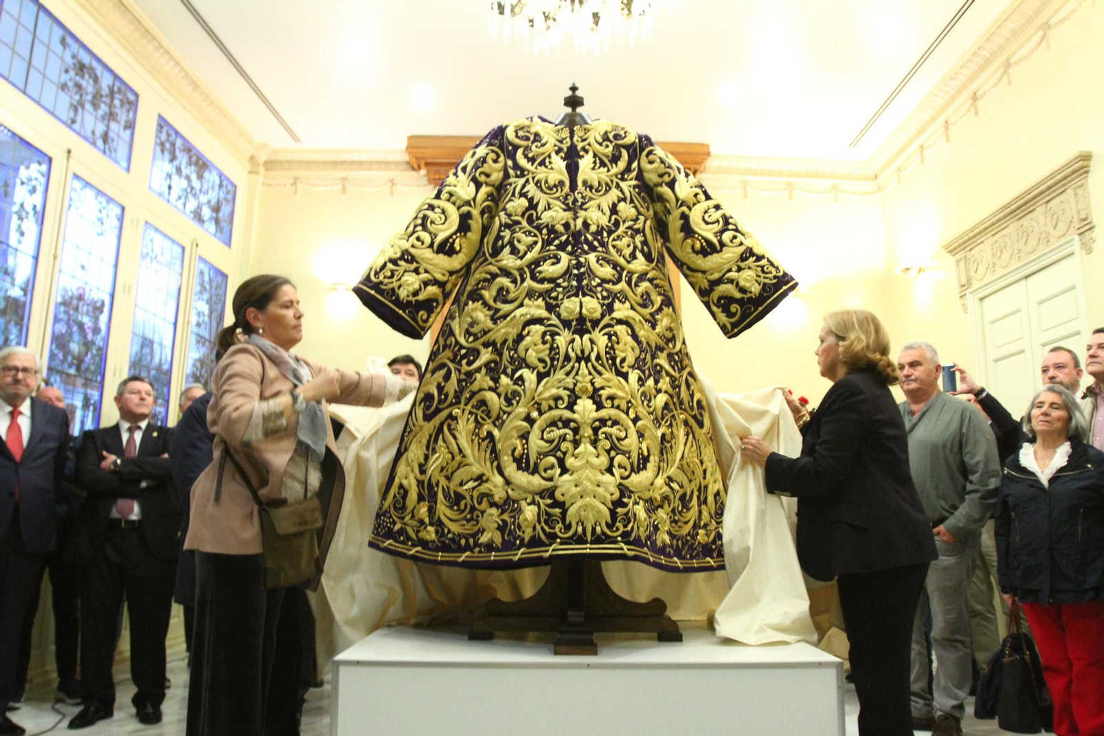 Presentación de la nueva túnica del Nazareno