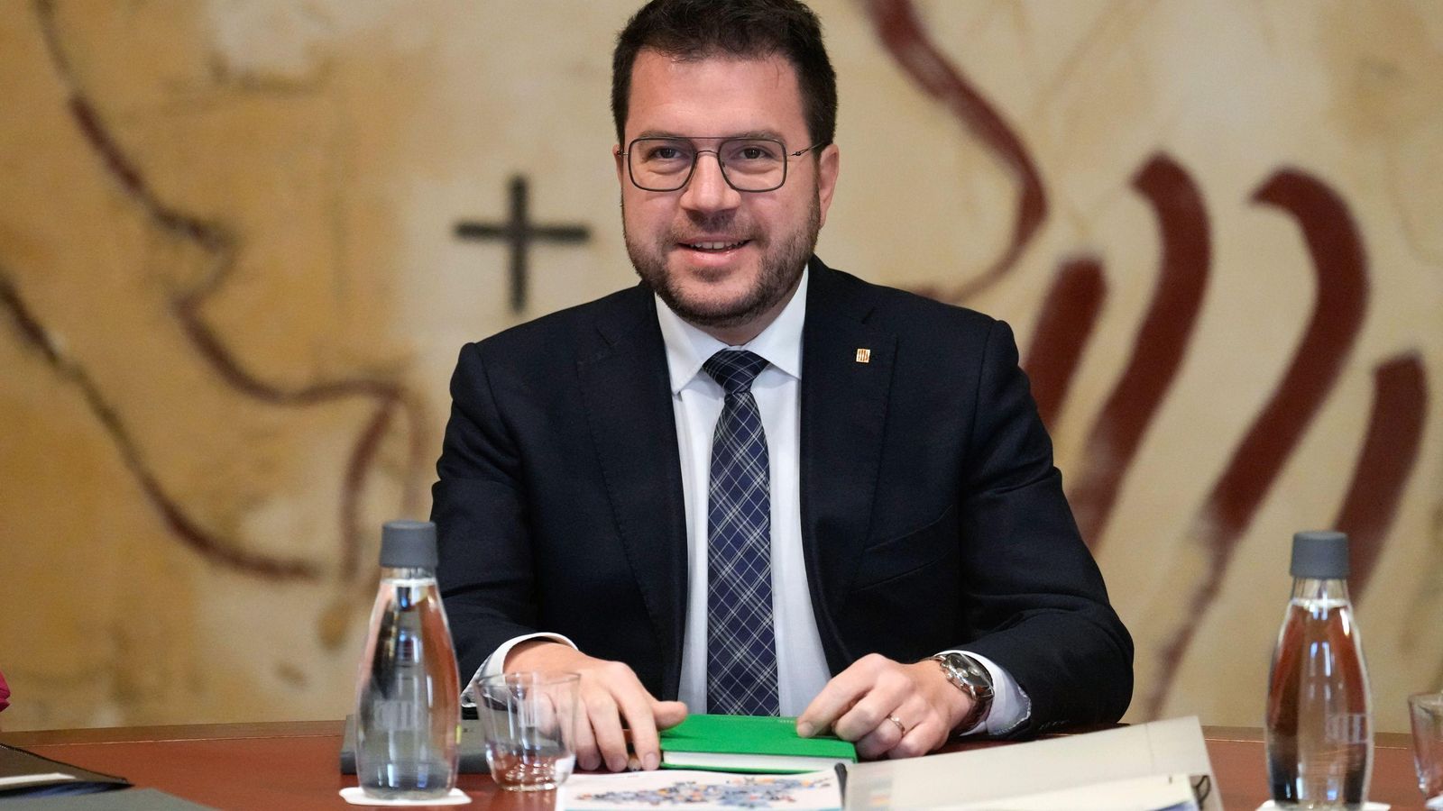 Pere Aragonès presidiendo hoy la reunión semanal del gobierno catalán.