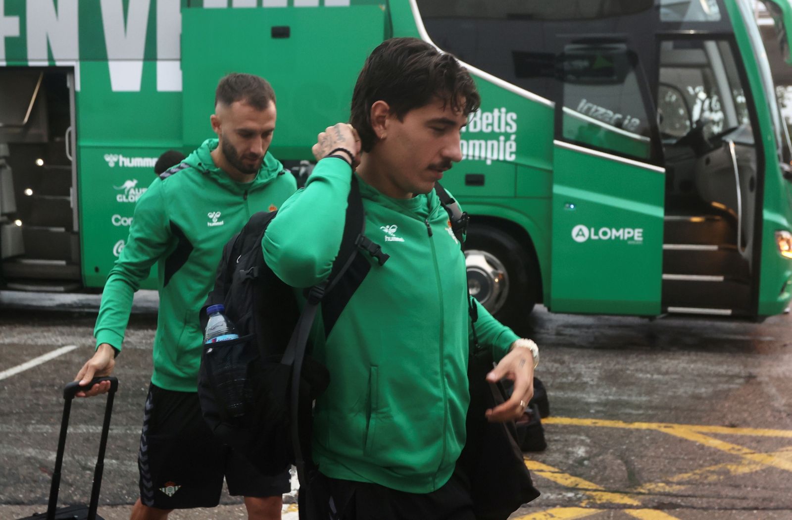 Las fotos de la salida del Betis para Chipre