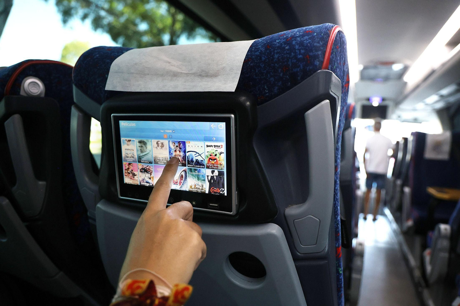 Imágenes del nuevo autobús oficial del Recreativo de Huelva