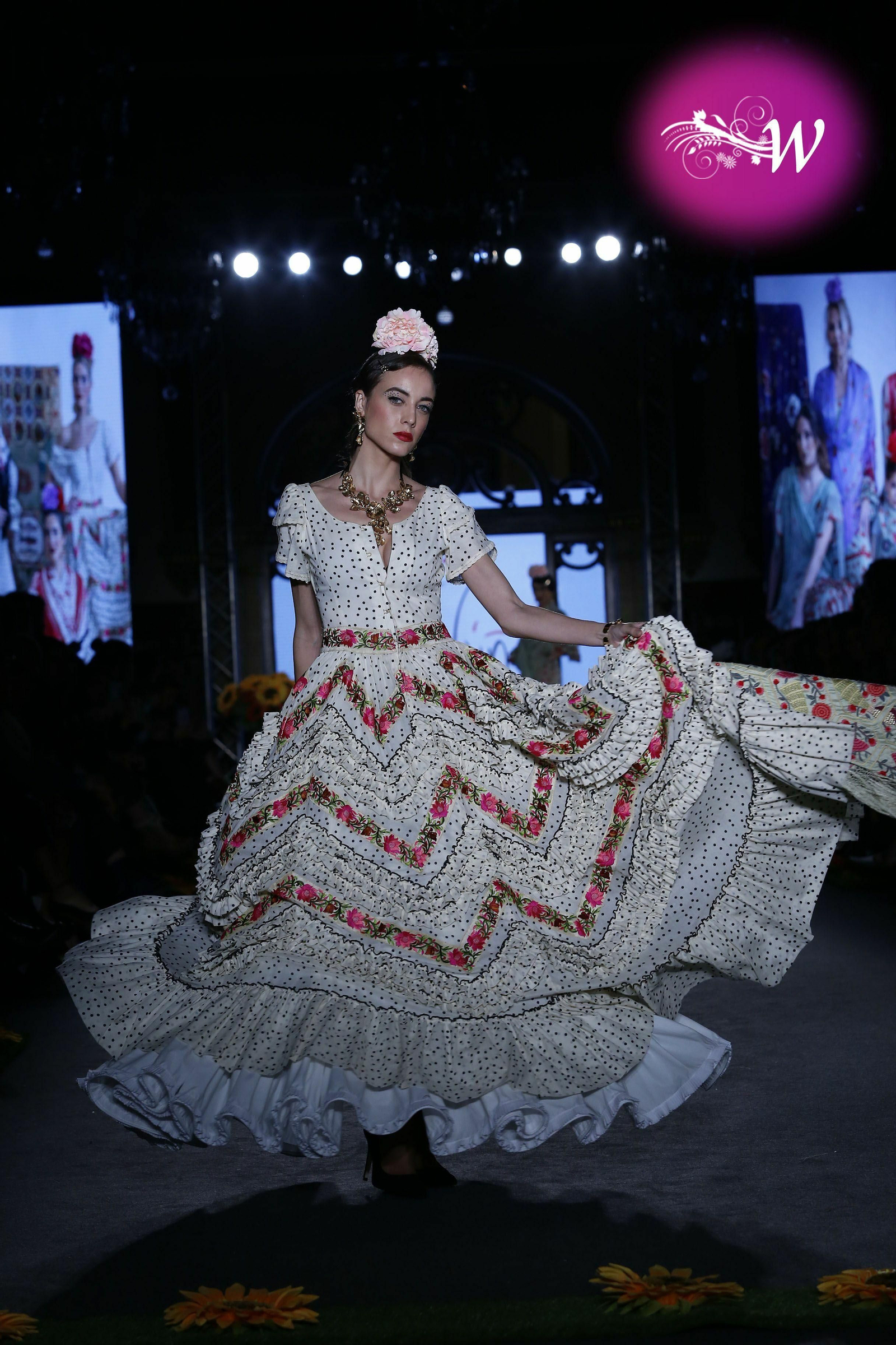 Pol Núñez celebra su 25 aniversario en We Love Flamenco 2020, todas las fotos del desfile Pol Núñez celebra su 25 aniversario en We Love Flamenco 2020, todas las fotos del desfile