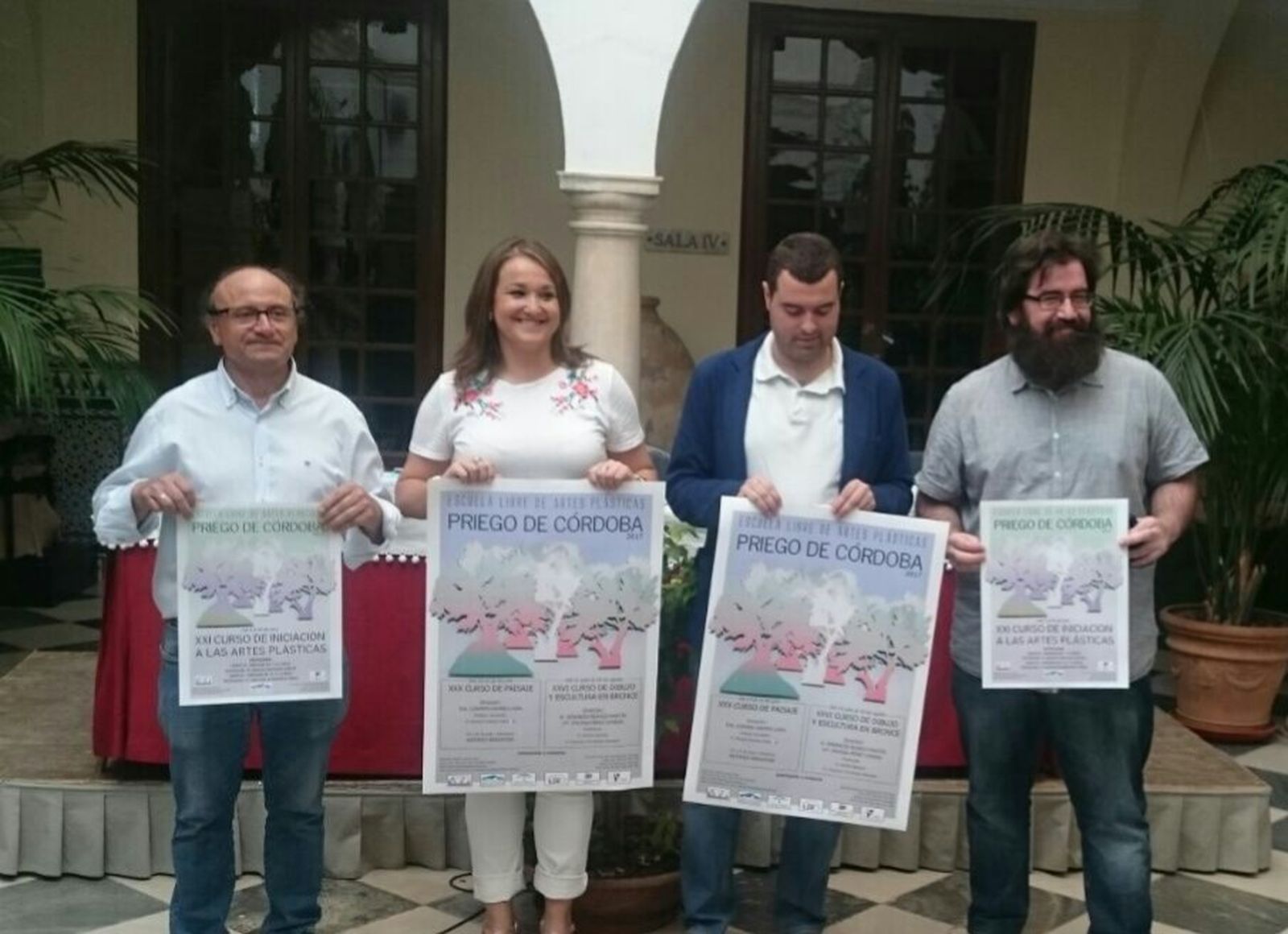 Presentación de los cursos de la Escuela Libre de Artes Plásticas.