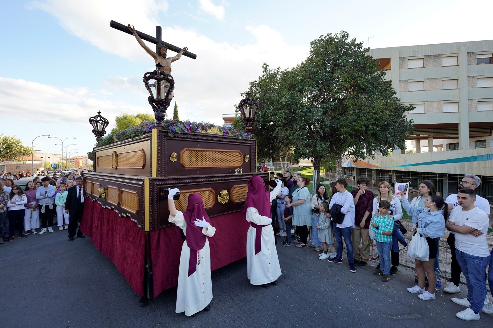 Sábado de Pasión en Córdoba: la procesión de Las Lágrimas, en imágenes