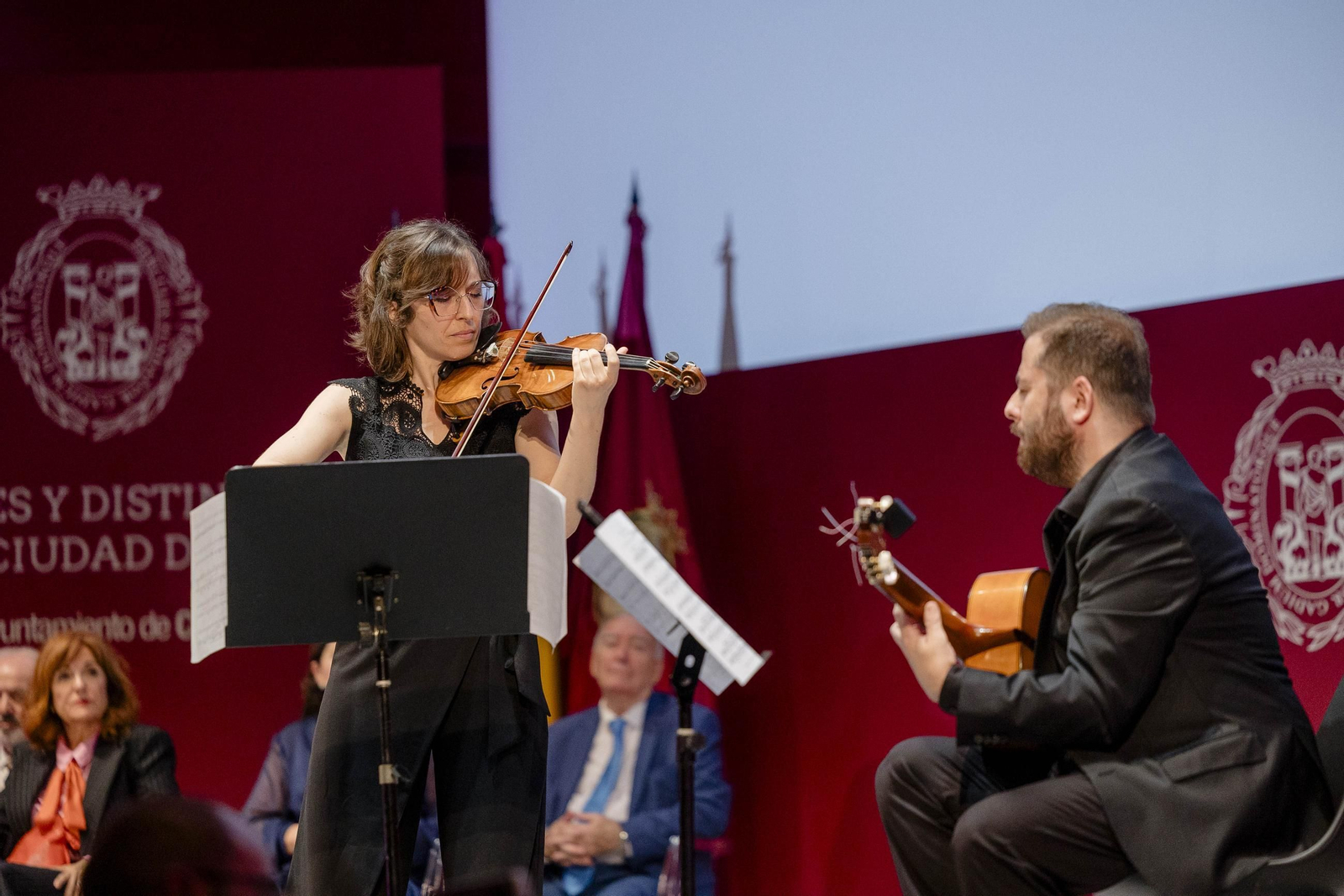 Las imágenes del acto de entrega de los títulos de hijos predilectos y adoptivos y de las medallas de oro de la ciudad.