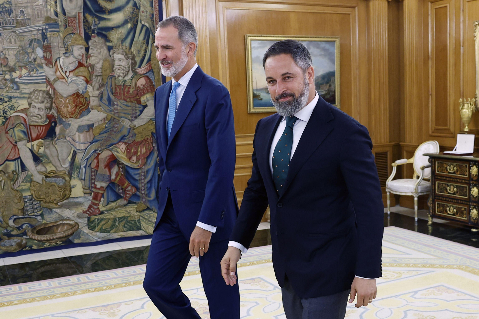 El Rey recibe a Santiago Abascal en la Zarzuela.