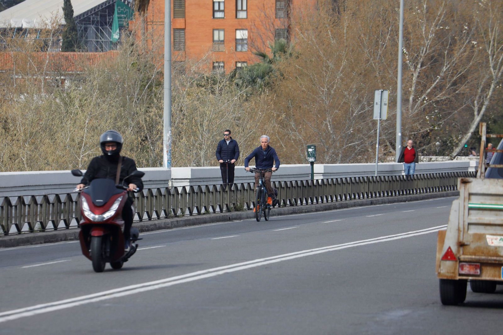 Un paseo por los puntos negros del carril bici de Córdoba