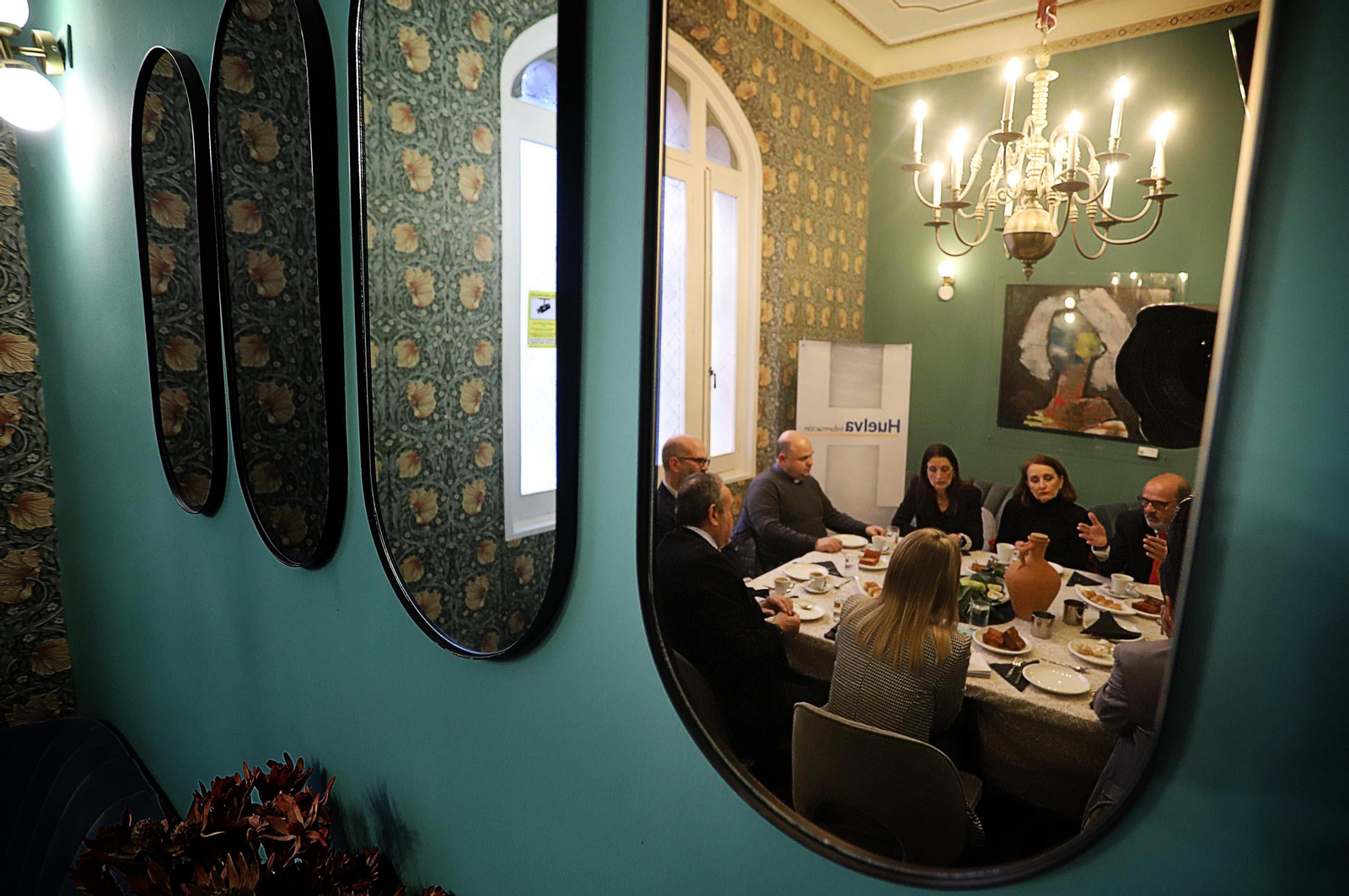 Imágenes de la tertulia cofrade "El Aguaó" de Huelva Información