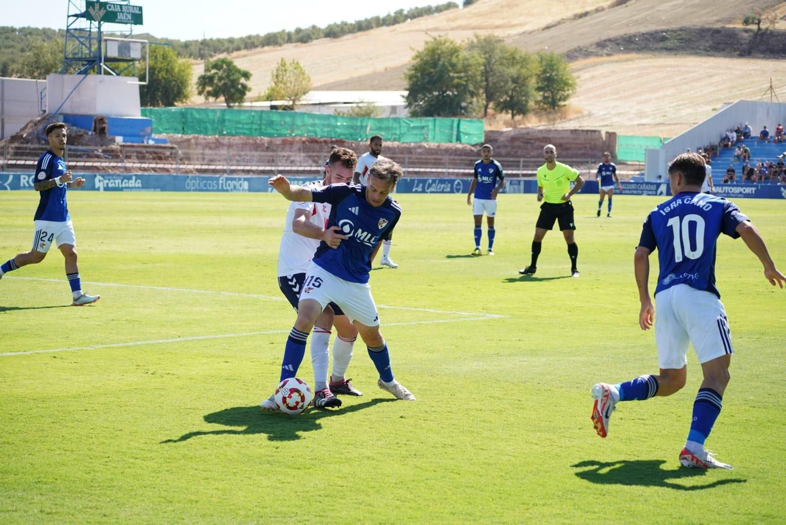 Los azulillos buscan su primer triunfo como visitante en Almería.