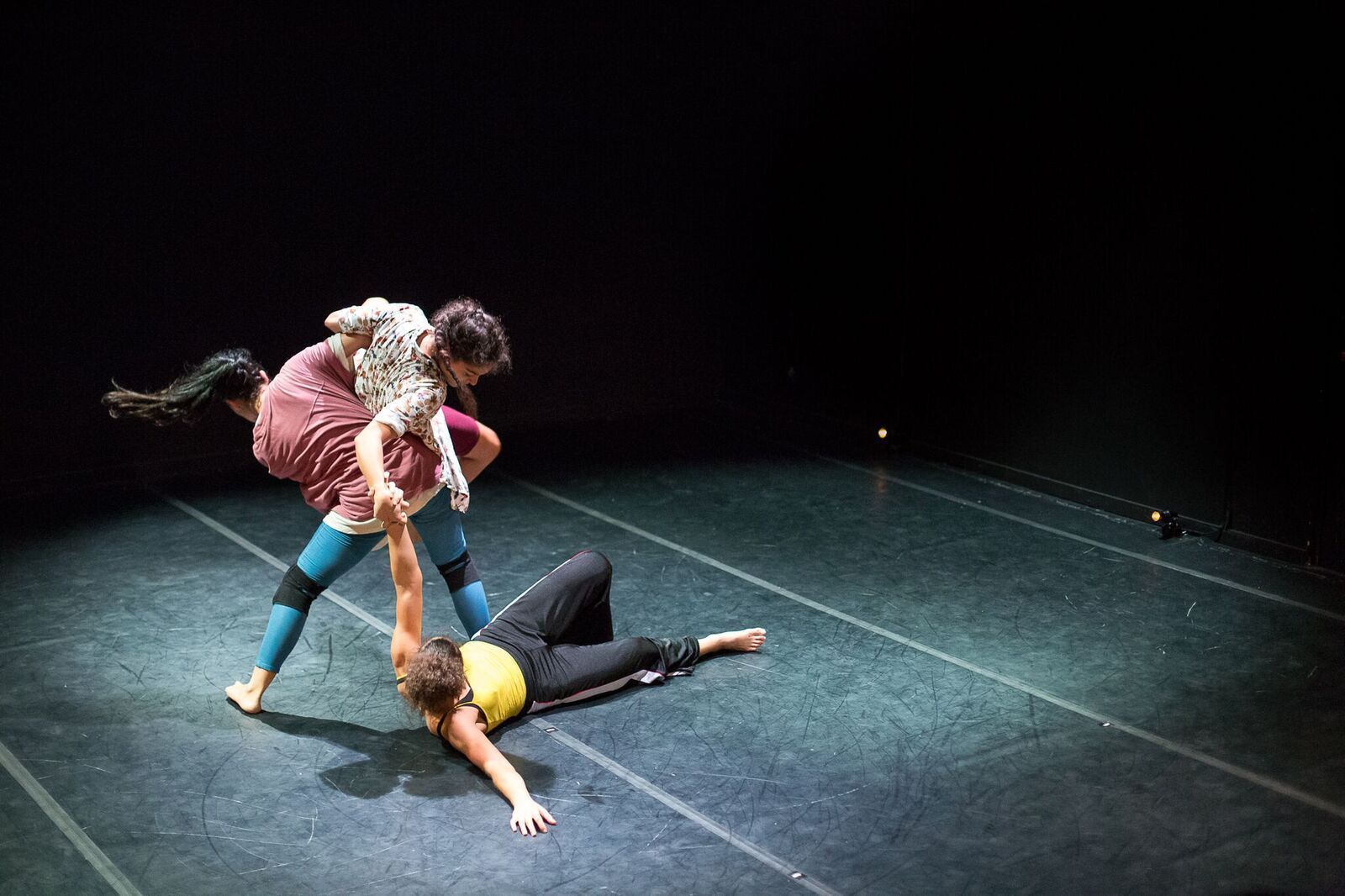 Un fragmento de 'Recreo' donde intervienen tres de sus cuatro bailarinas.