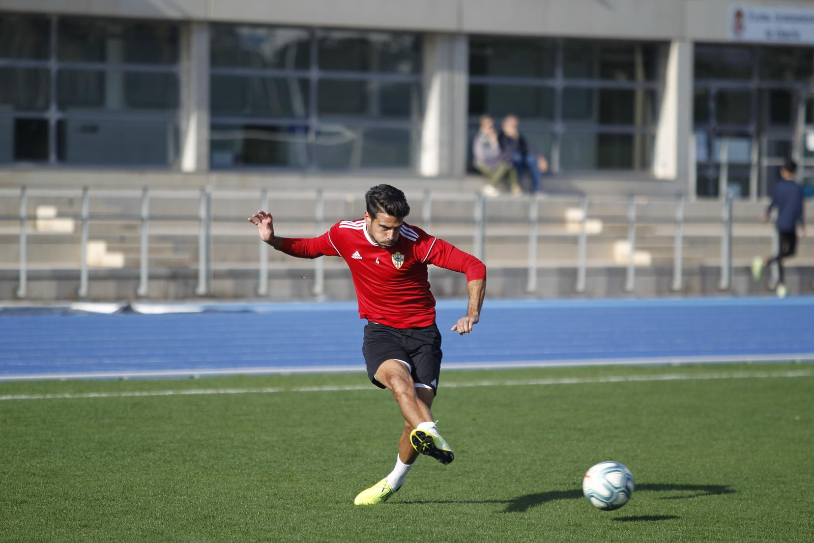 Fotogalería del entrenamiento de la UDA, 6-XII