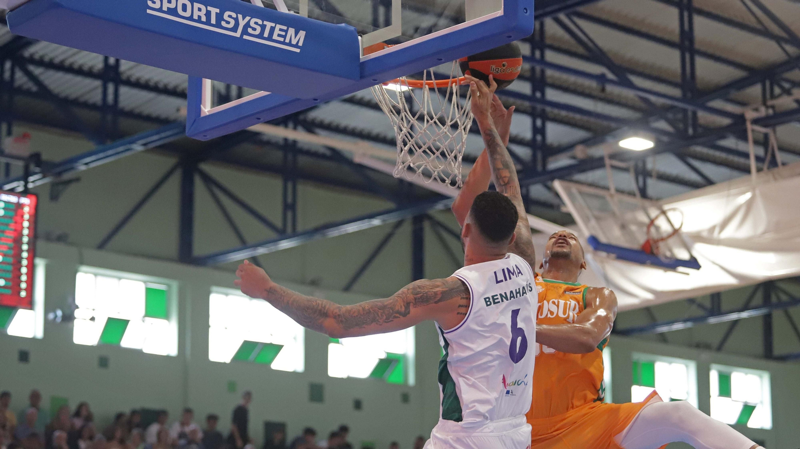 Las mejores fotos del Unicaja - Betis en La Línea