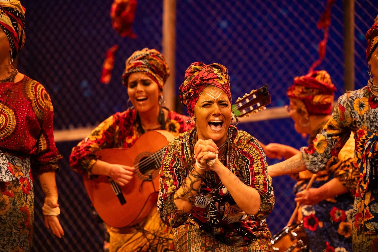 Actuación de la comparsa 'La valla', en el COAC 2025.