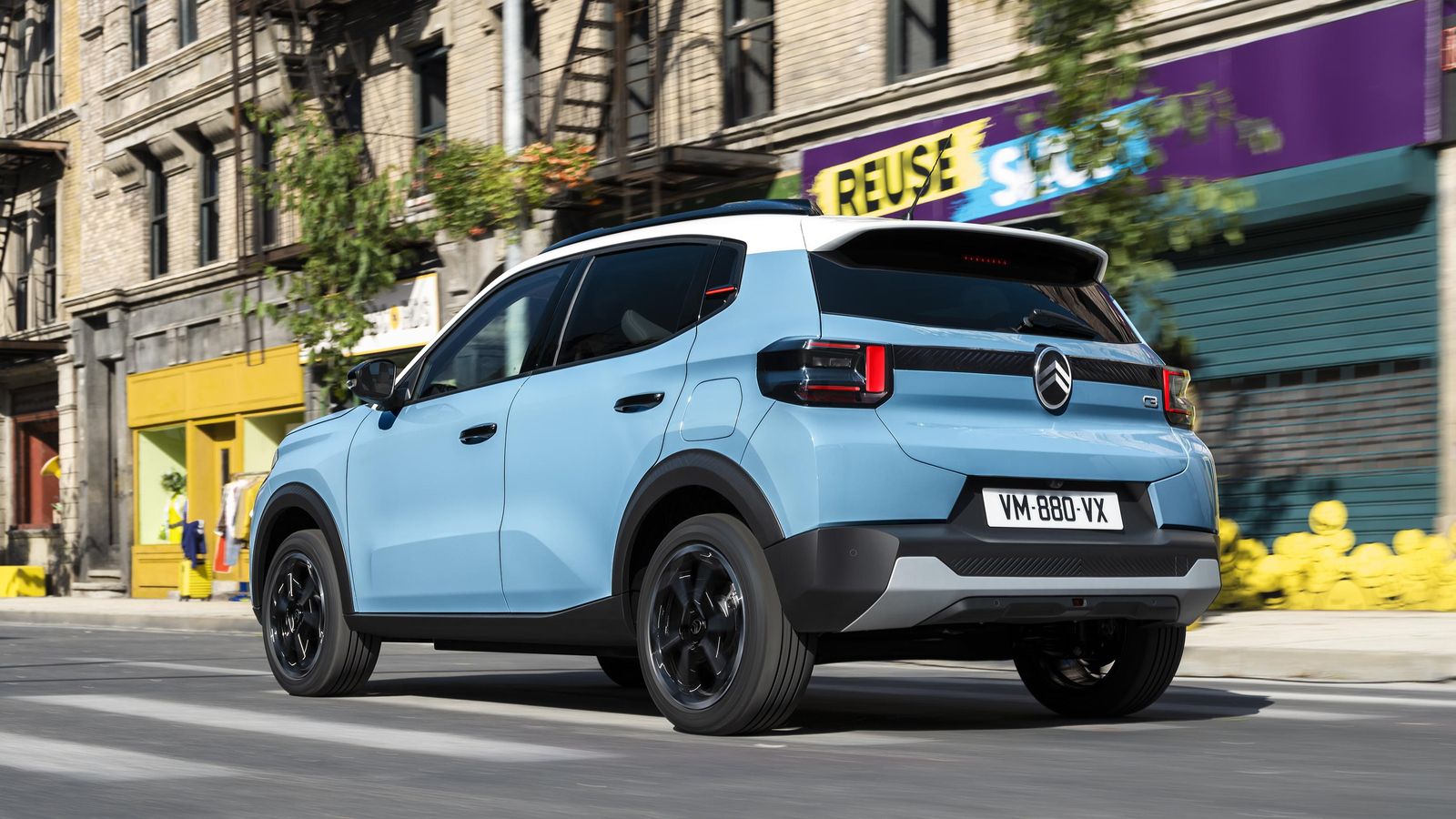 El Citroën C3 se pone a la venta ahora con el motor 1.2 sin la hibridación suave y, antes de que acabe el año, recibirá la arquitectura eléctrica de 48 voltios.