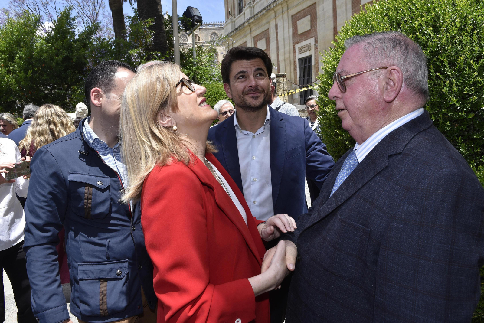 Las imágenes de la inauguración de la glorieta Luis Navarro García