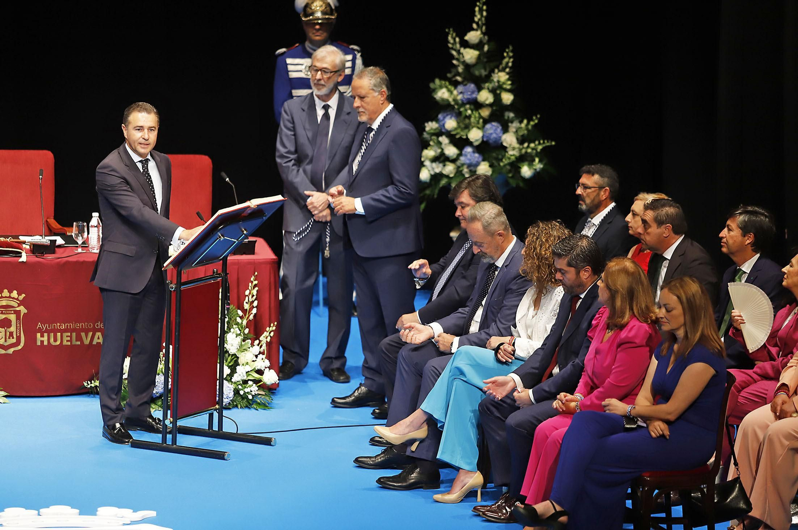 Imágenes de la toma de posesión de Pilar Miranda como alcaldesa de Huelva