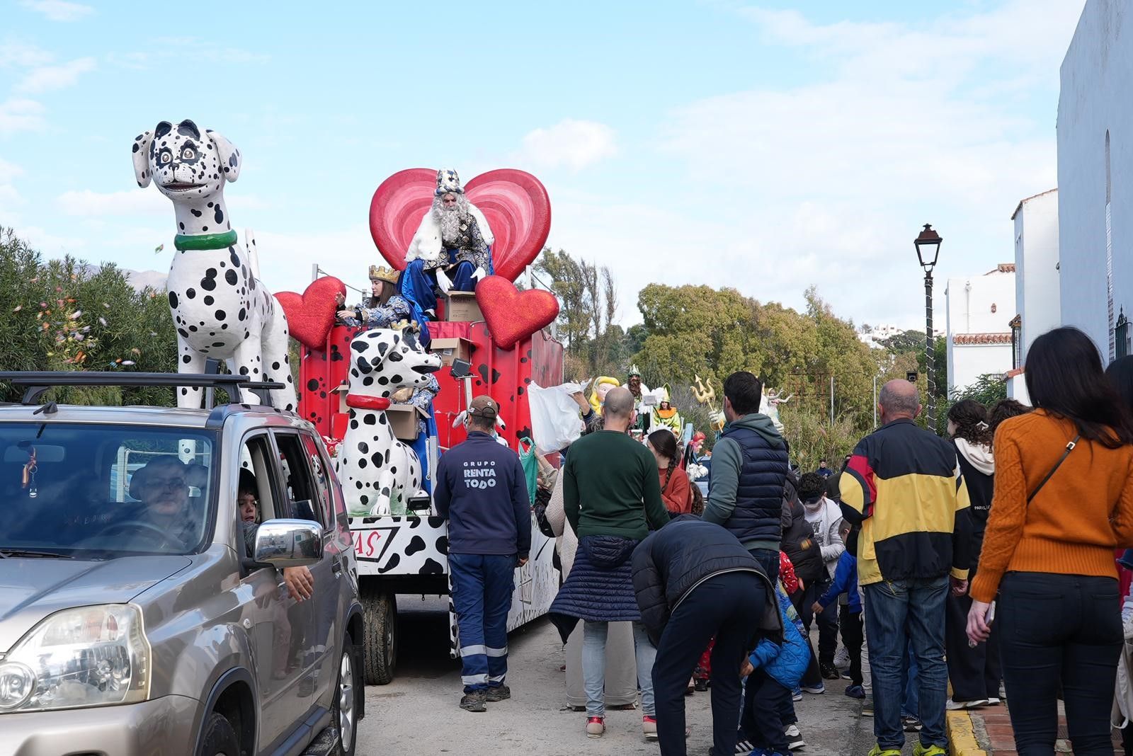 Los Reyes Magos desembarcan en Casares Costa