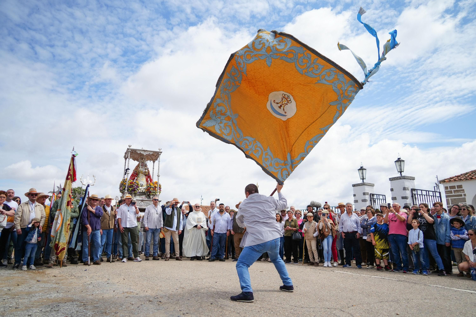 Las imágenes de la romería de la Virgen de Luna del Lunes de Pentecostés en Villanueva de Córdoba