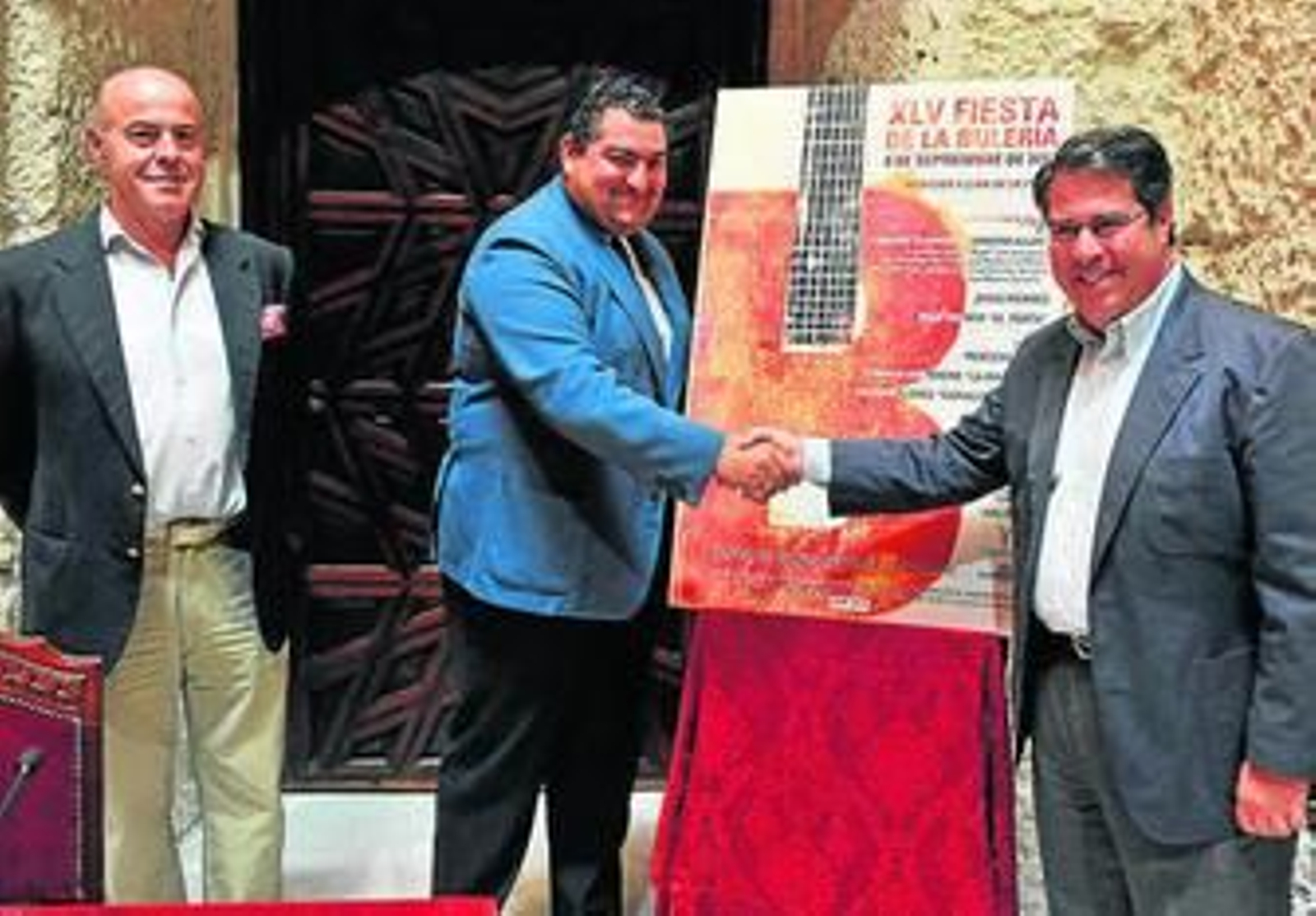 Gregorio Serrano acogió a los representantes jerezanos en el Consistorio.