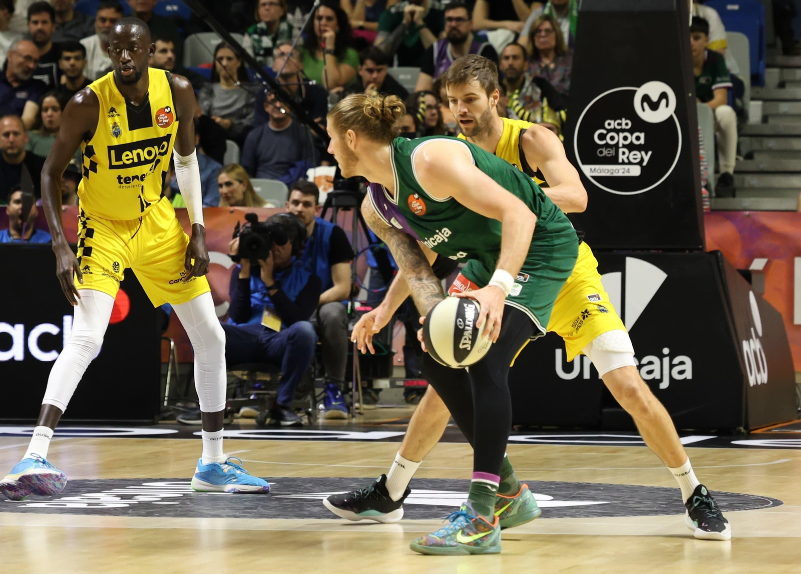 El Unicaja - Lenovo Tenerife de la Copa del Rey, en fotos