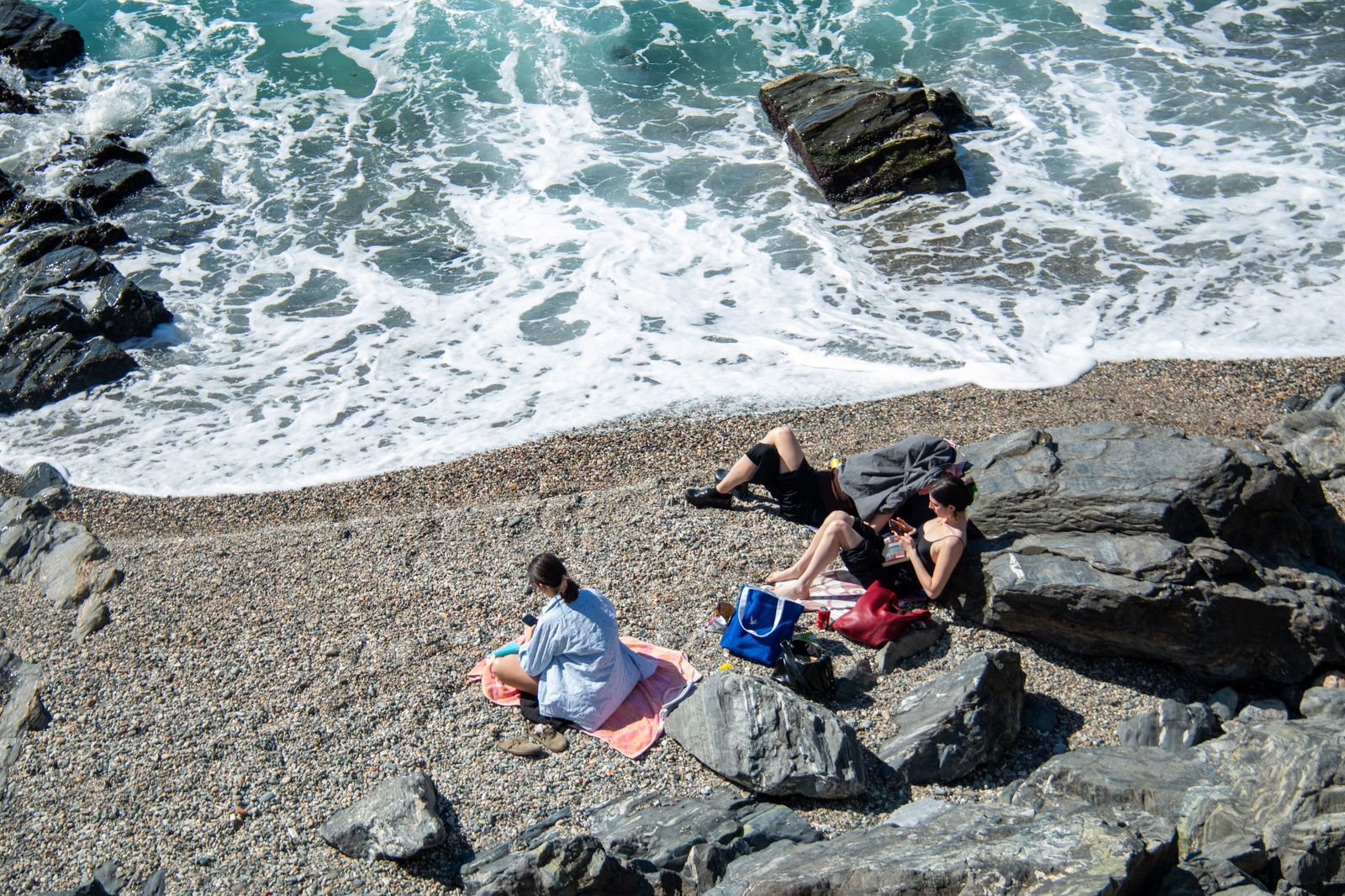 La Costa disfruta de un Día de Andalucía con viento, sol y playa
