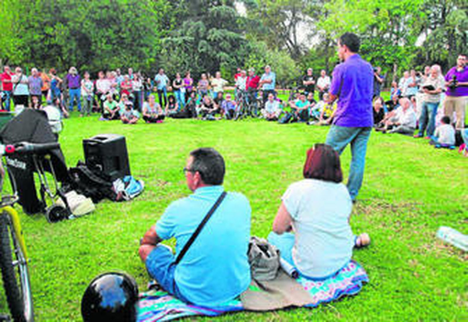 Desarrollo del acto convocado por Podemos, ayer en el parque Cruz Conde.