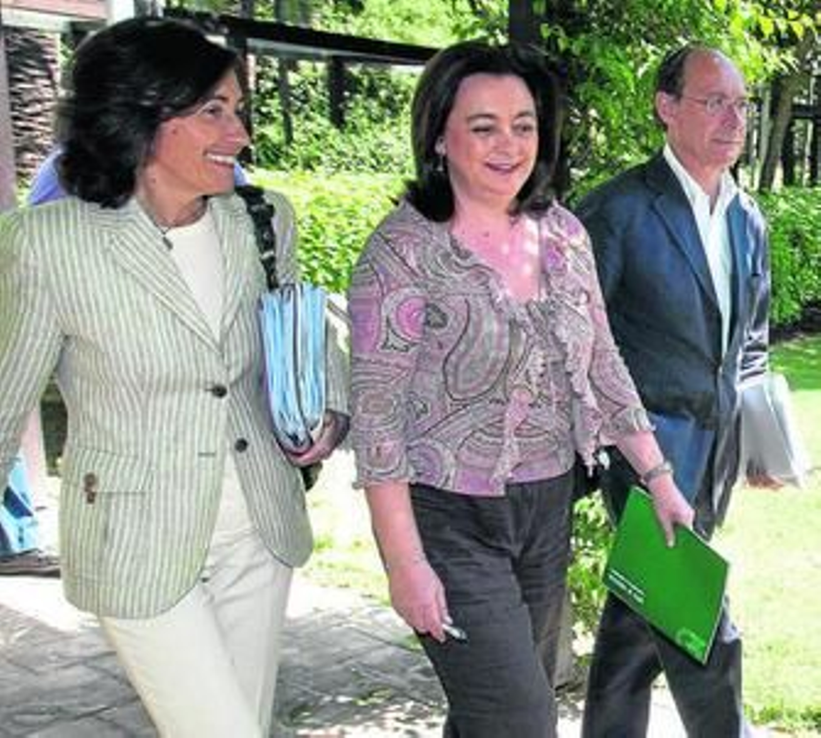 Rosa Aguilar, Mar Moreno y Díaz Trillo anunciaron ayer la reprogramación de las inversiones.