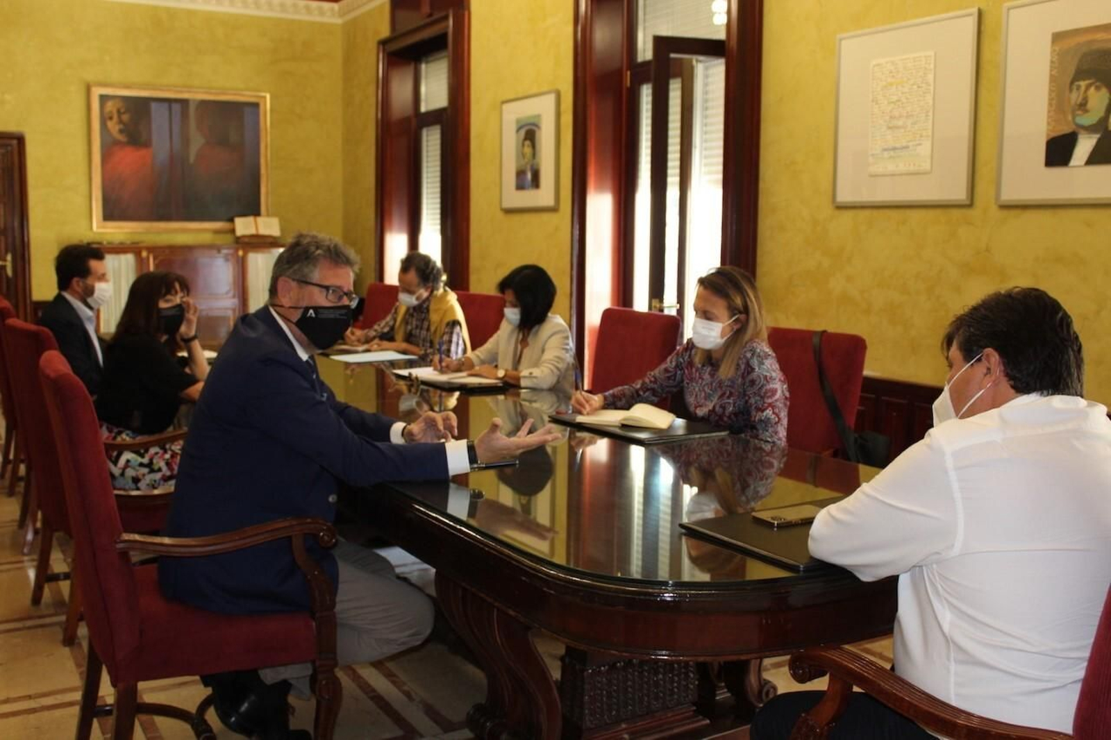 Reunión entre Igualdad y el Ayuntamiento de Huelva.