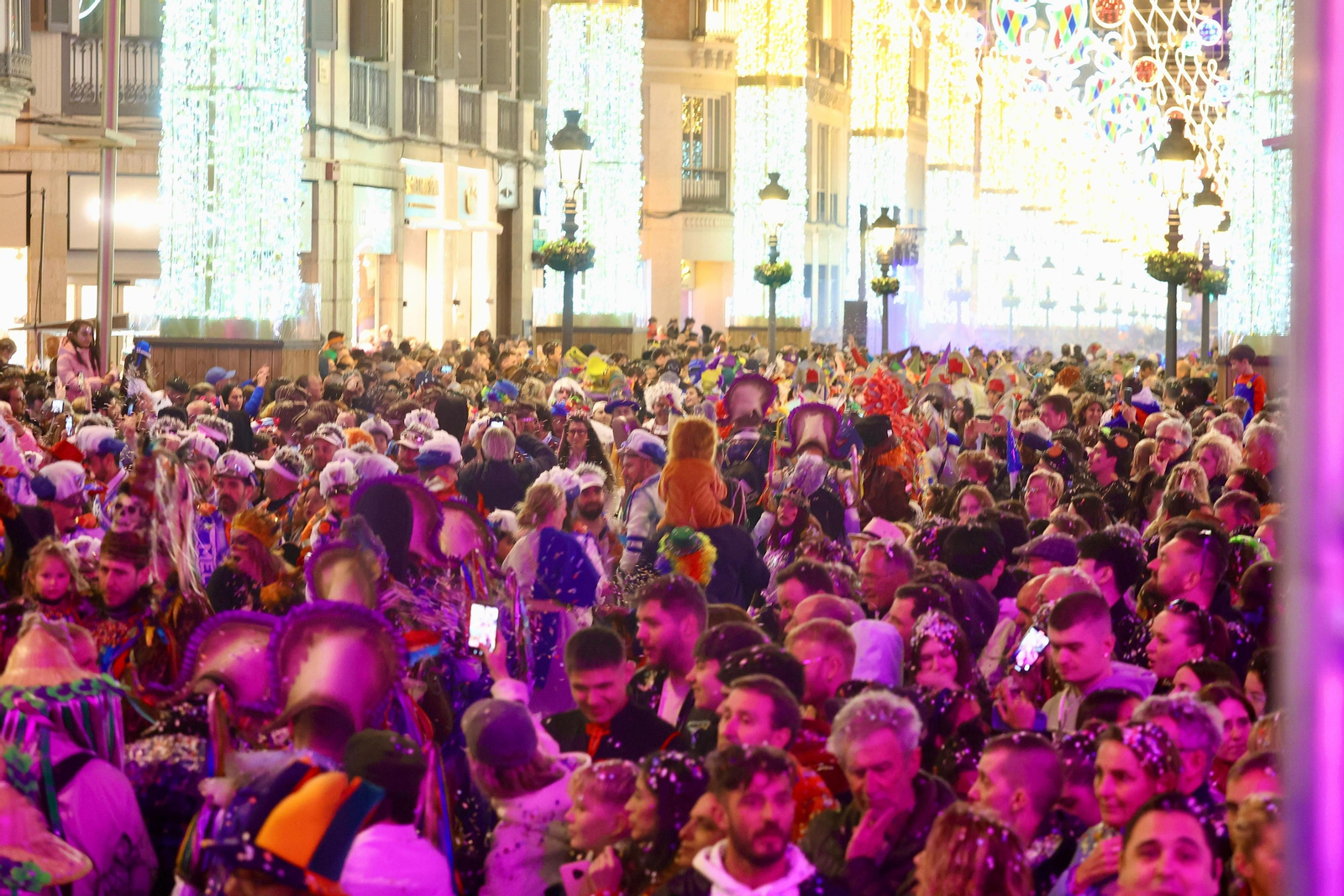 La Batalla de las Flores del Carnaval de Málaga 2024, en fotos
