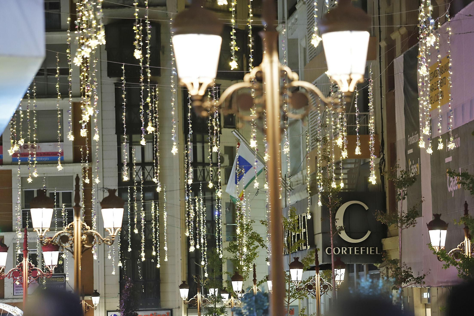 Imágenes del alumbrado navideño en las calles de Huelva