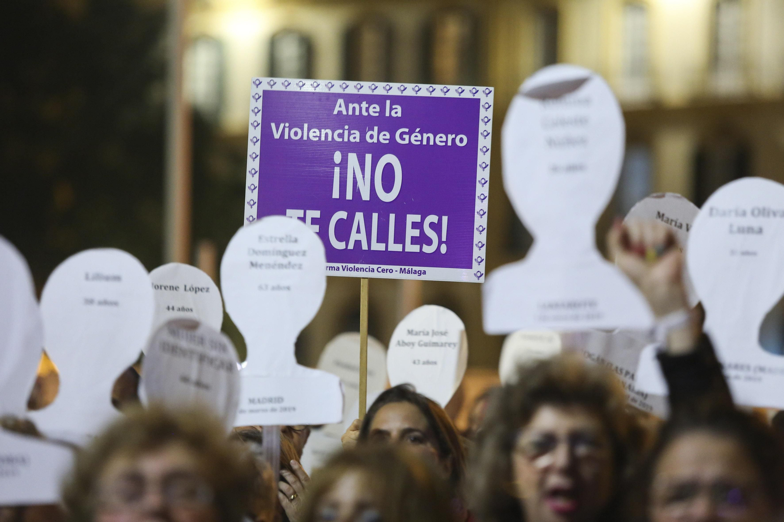 Fotos de la manifestación del 25N contra la violencia de género en Málaga