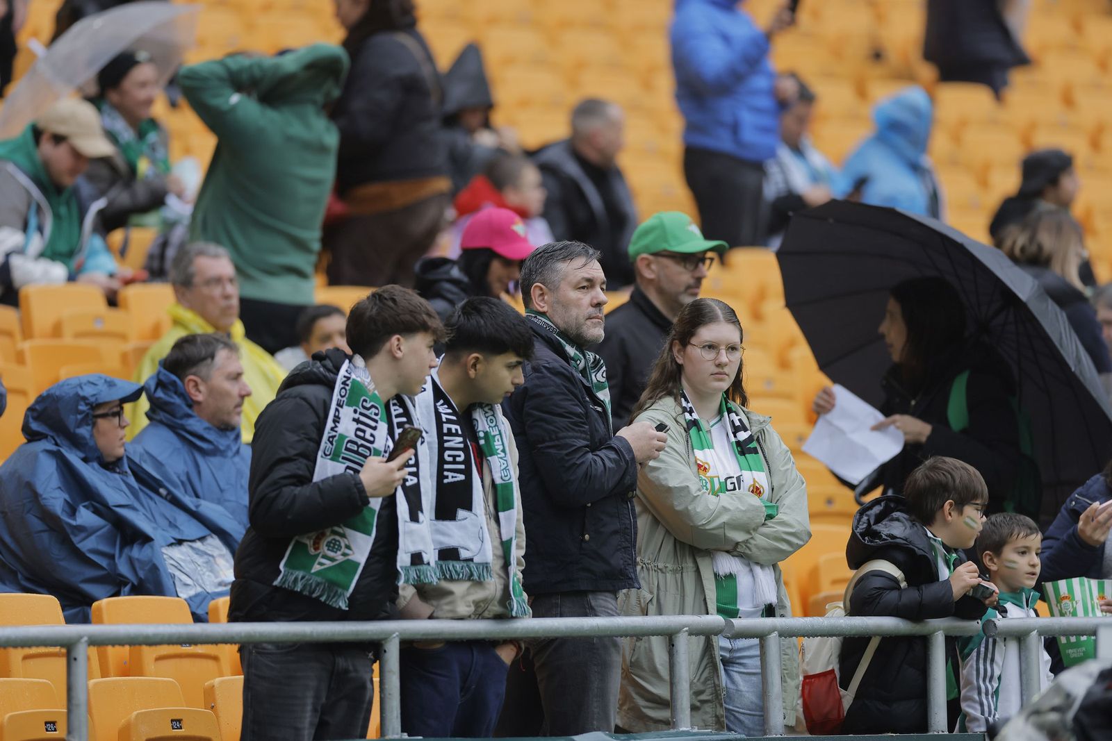Búscate en las fotos del Betis - Valencia