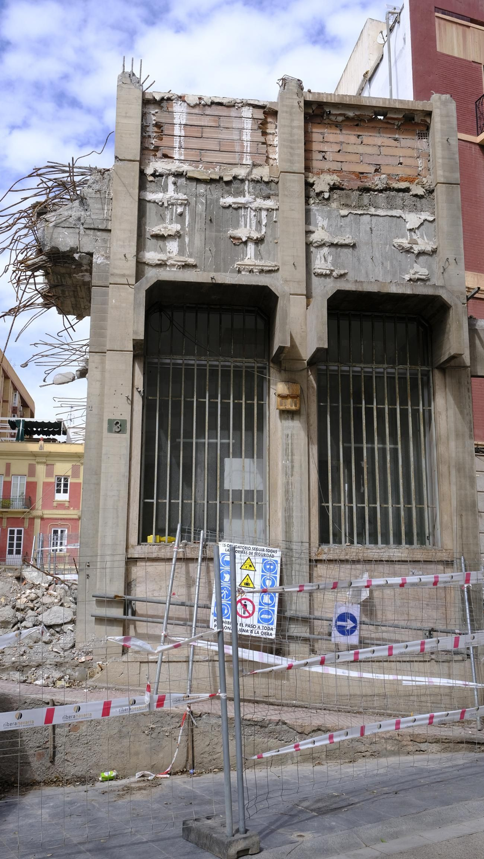 Las mejores imágenes del edificio de Correos demolido
