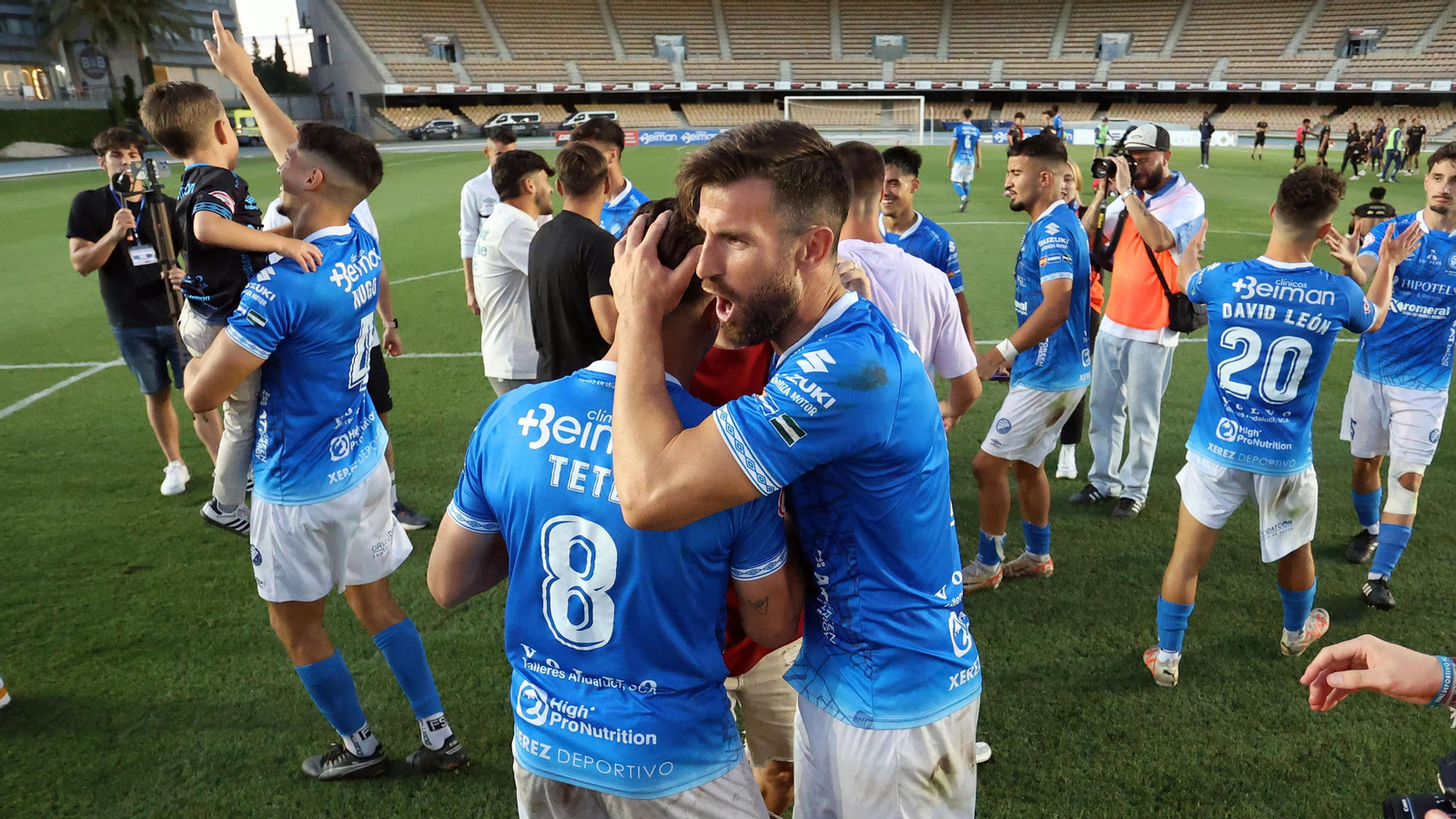 Imágenes de la victoria del Xerez DFC contra el Ceuta B en la fase de ascenso