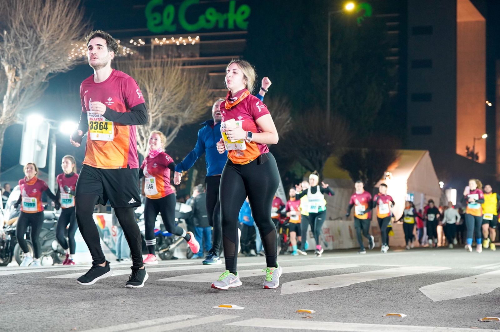 En imágenes: búscate en tu llegada a meta de la Carrera de San Antón 2026 (20)