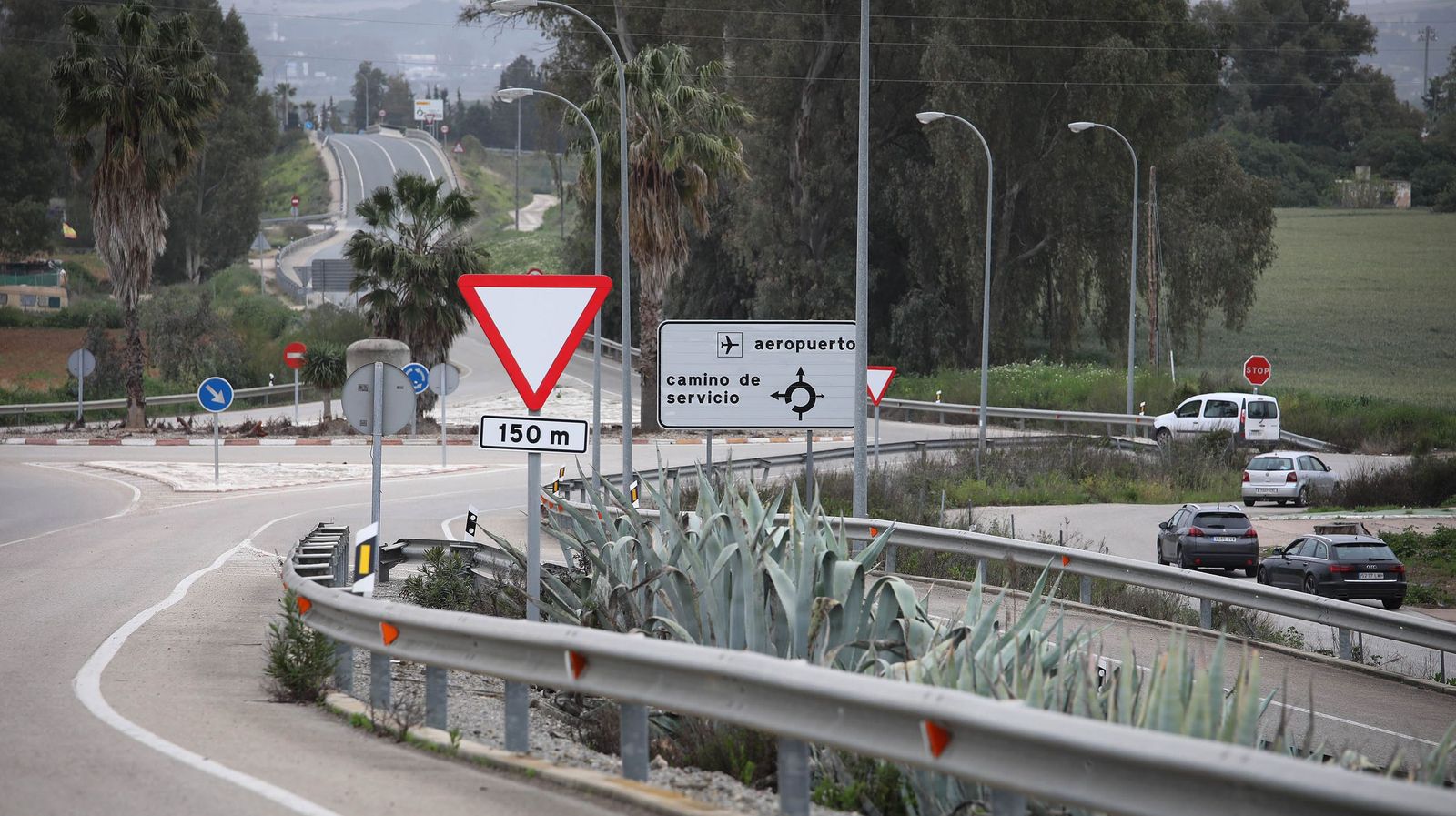 Carretera de acceso al Aeropuerto de Jerez.