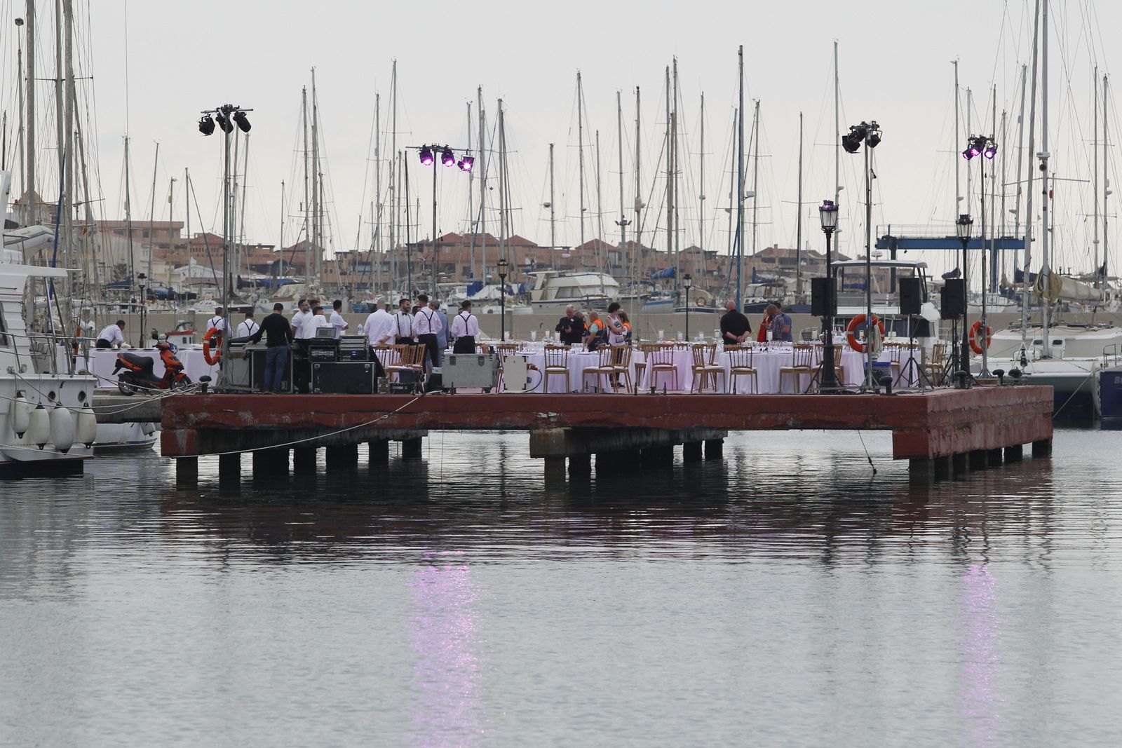 Fotogalería Teatro Comestible. Festival Teatro El Ejido. Puerto Almerimar
