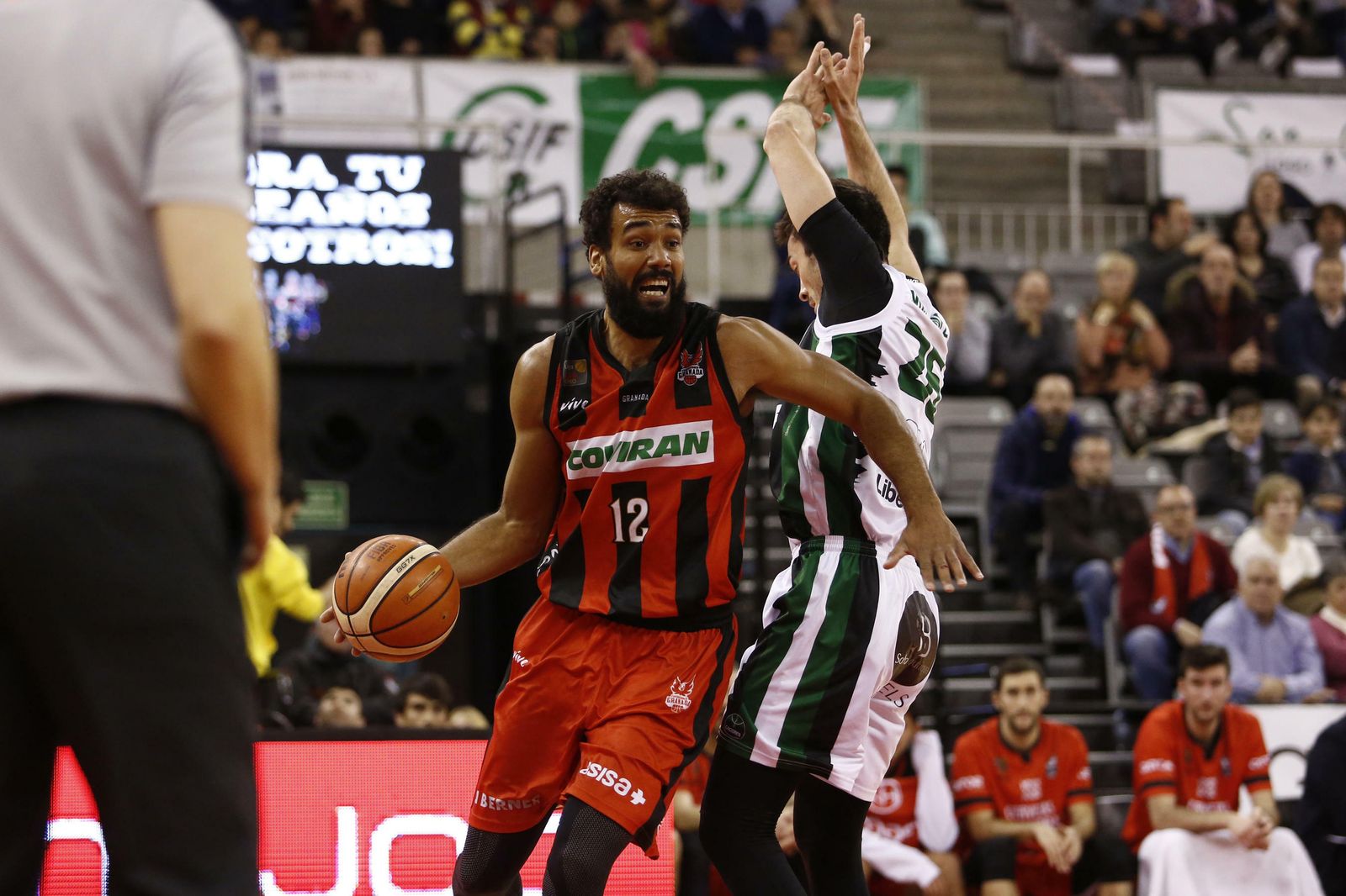 Devin Wright en el pasado encuentro contra el Cáceres