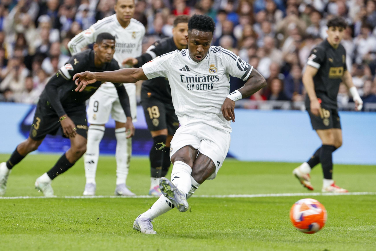 Las fotos de la derrota del Real Madrid ante el Valencia