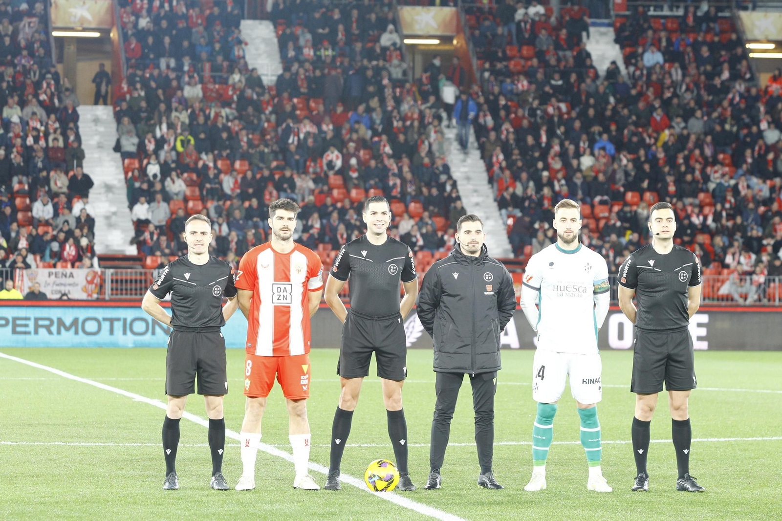 Las imágenes del partido U.D. Almería-S.D. Huesca