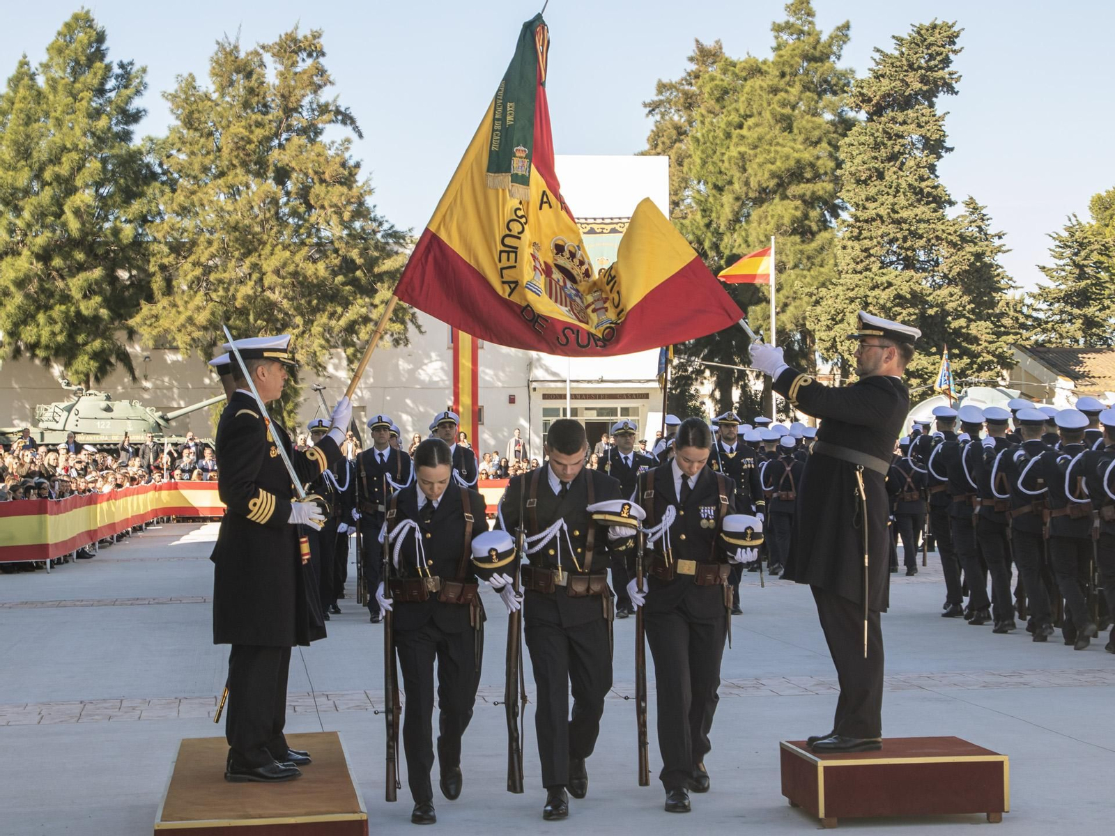 Las imágenes de la jura de bandera en la Escuela de Suboficiales de la Armada en San Fernando