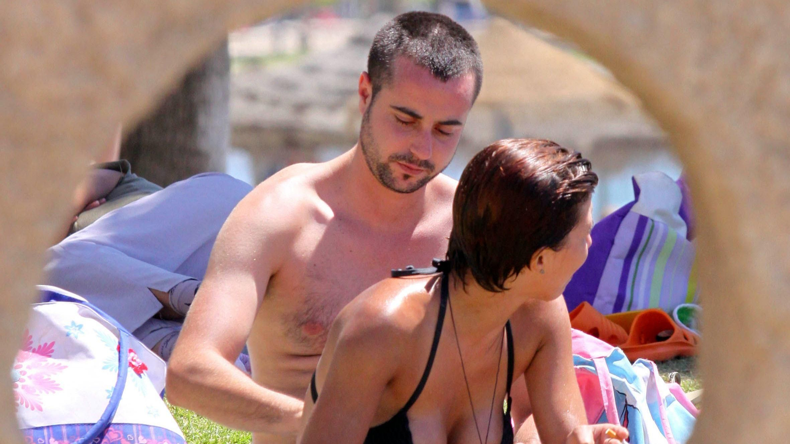 Pareja en la playa. Pareja en la playa.