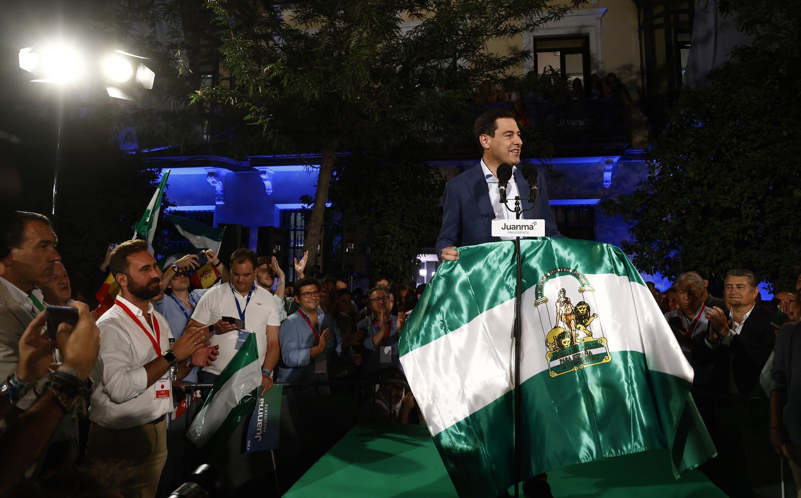 El triunfo de Juanma Moreno, en imágenes