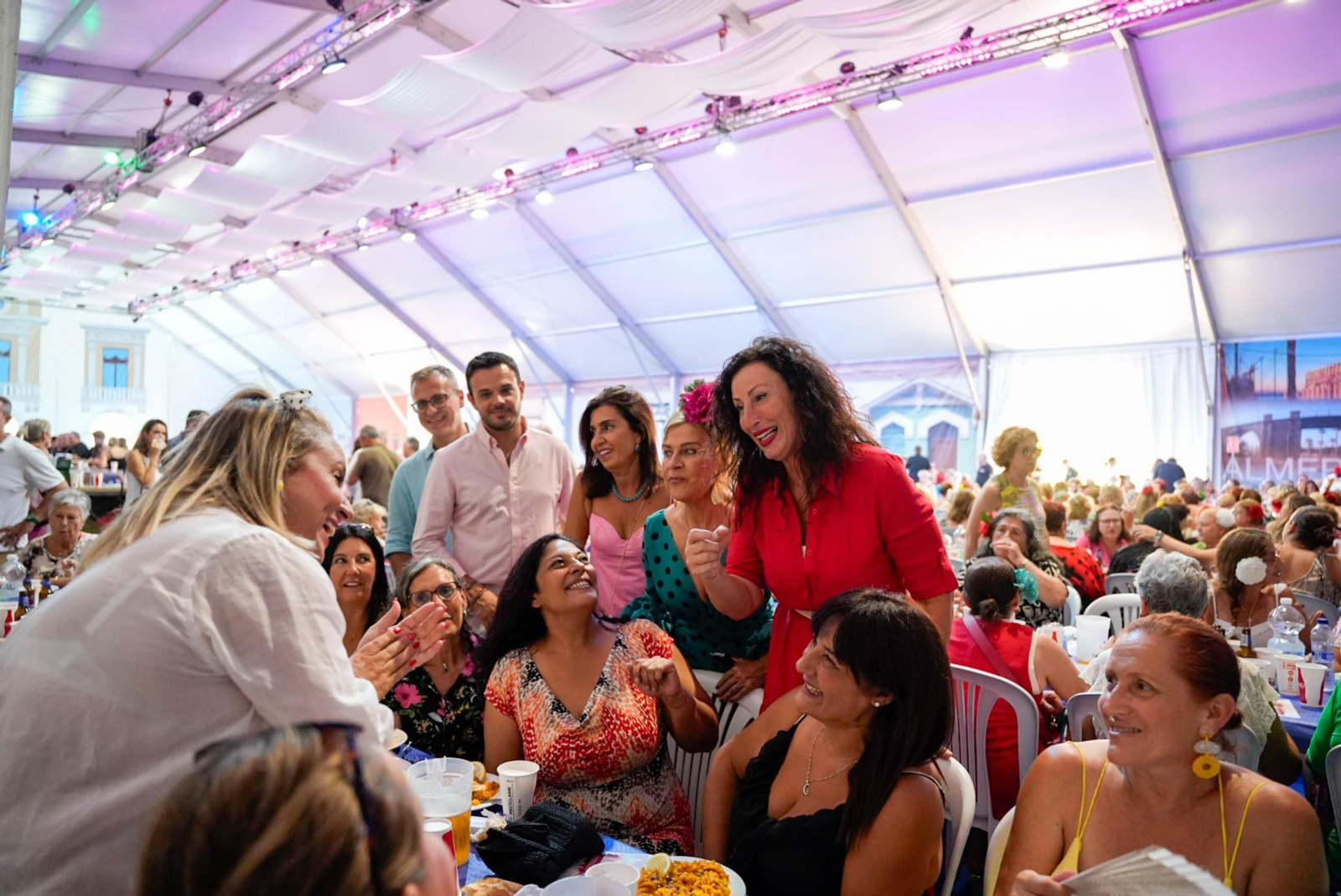 Las fotos de la comida de homenaje a la mujer en la Feria de Almería