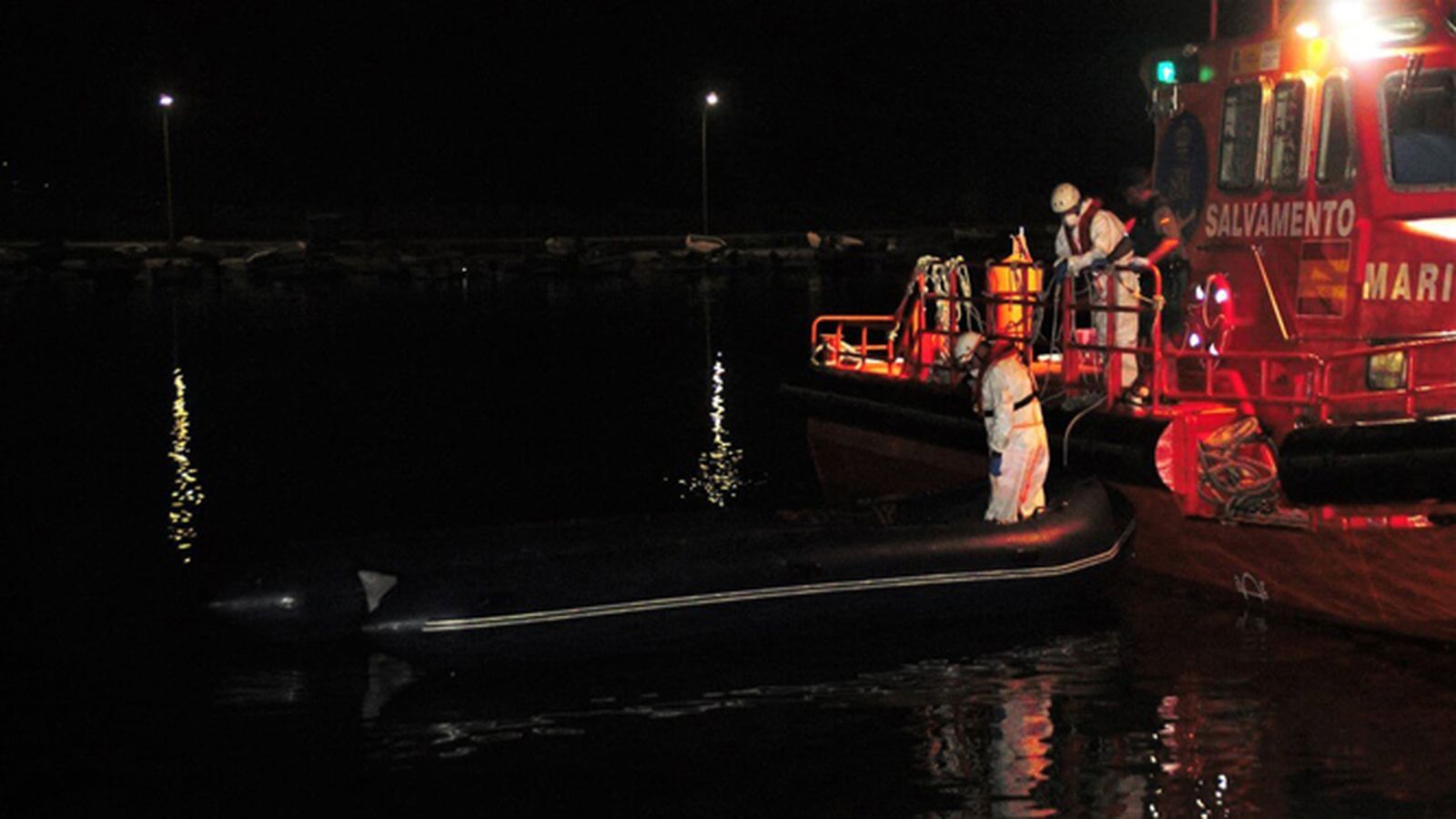 Llegada de una embarcación de Salvamento marítimo el pasado día 5 al puerto de Motril.