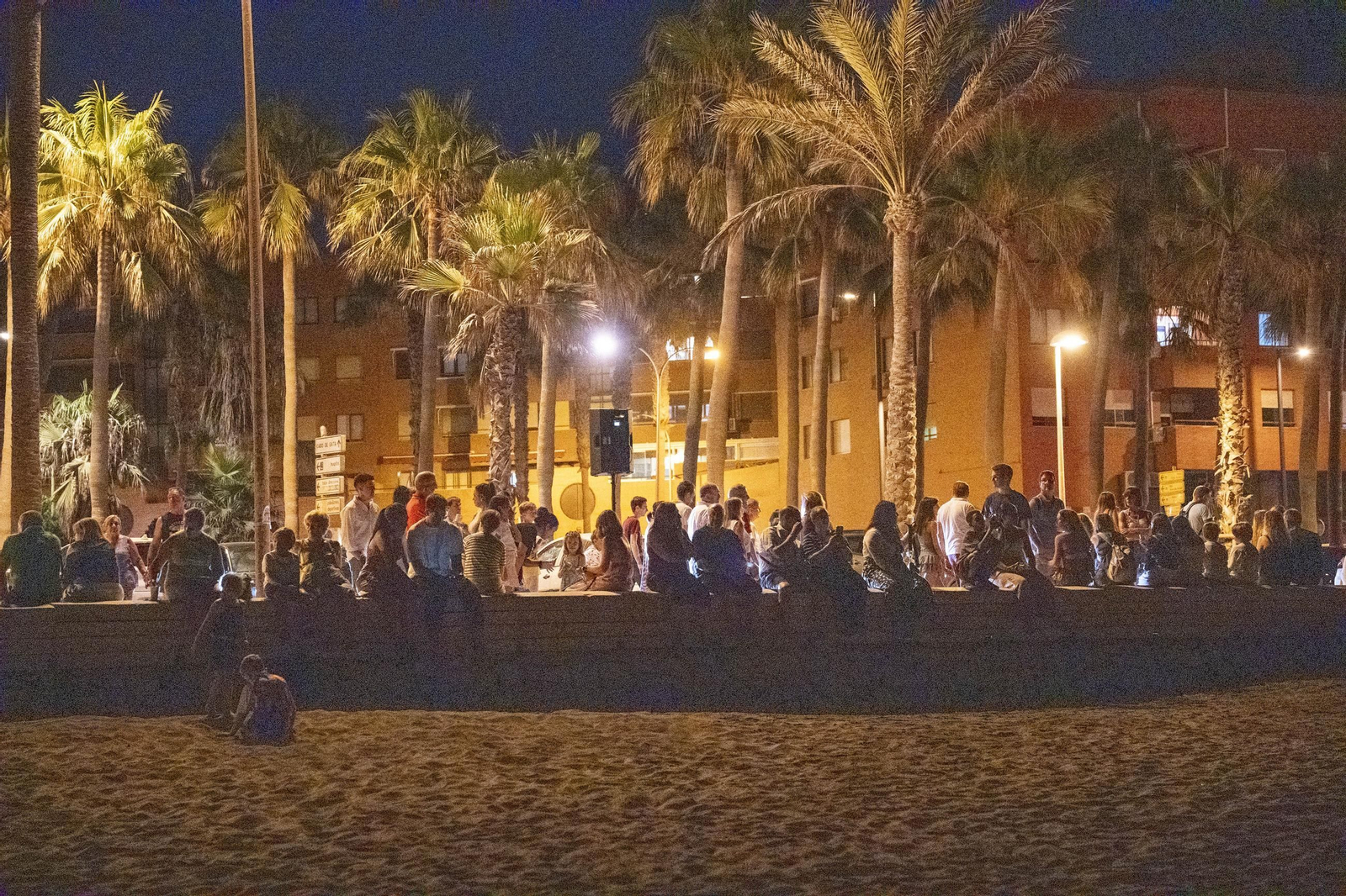 Las mejores imágenes del espectáculo piromusical que da cierre a la feria de Almería