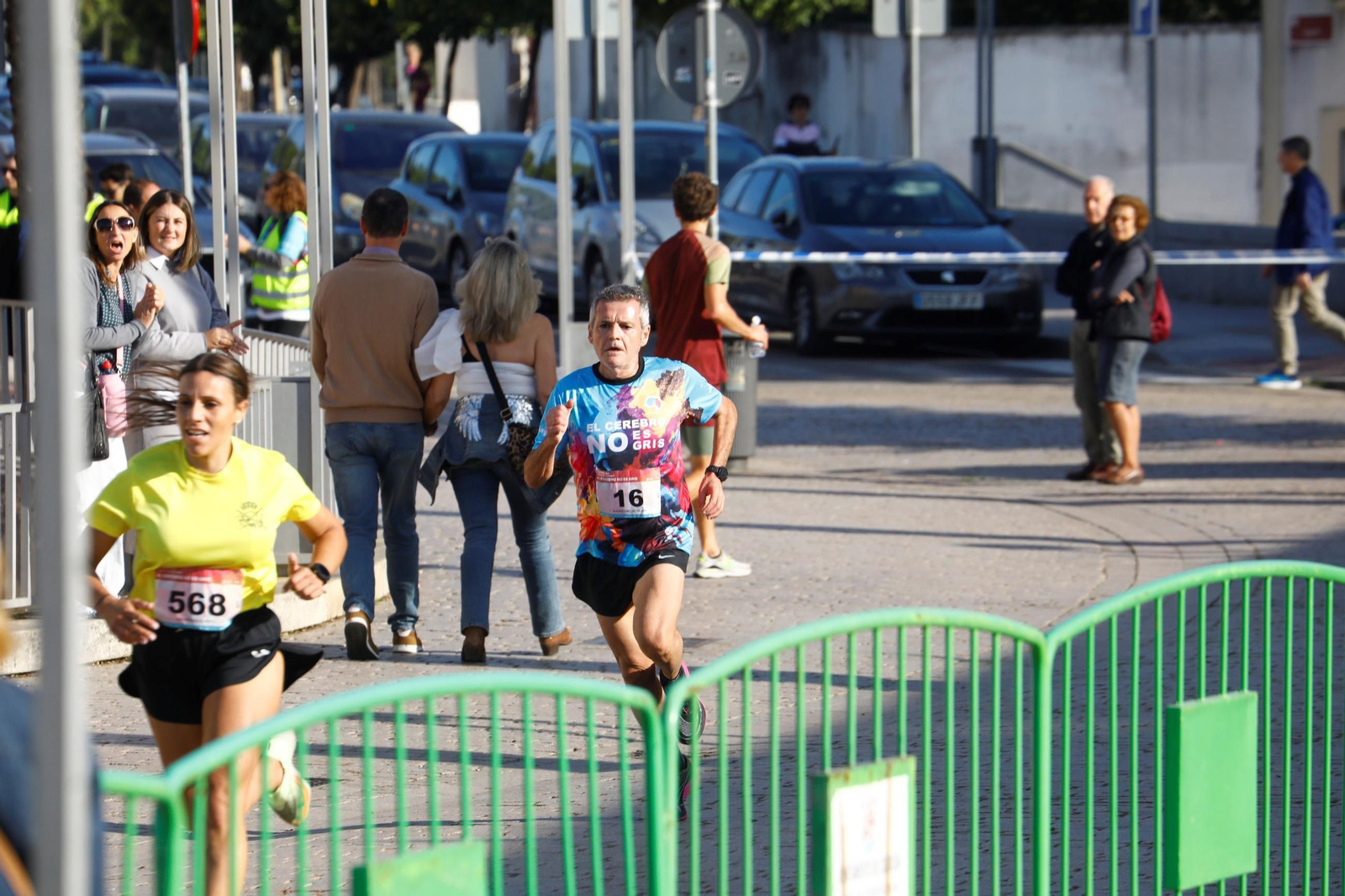 Las mejores imágenes de la carrera solidaria El cerebro no es gris contra el cáncer cerebral en Córdoba