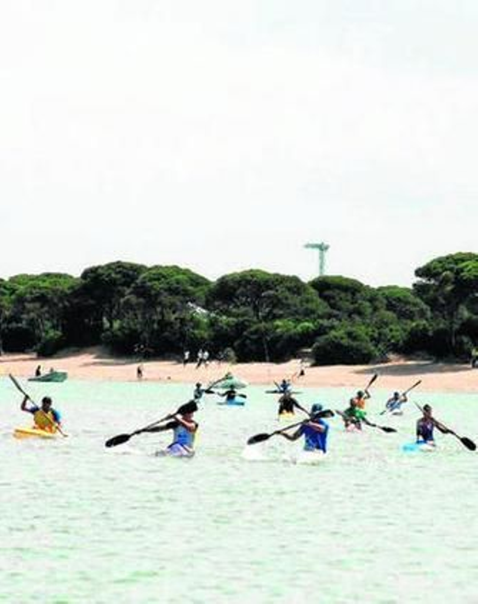 Más de 400 palistas compitieron durante la jornada.