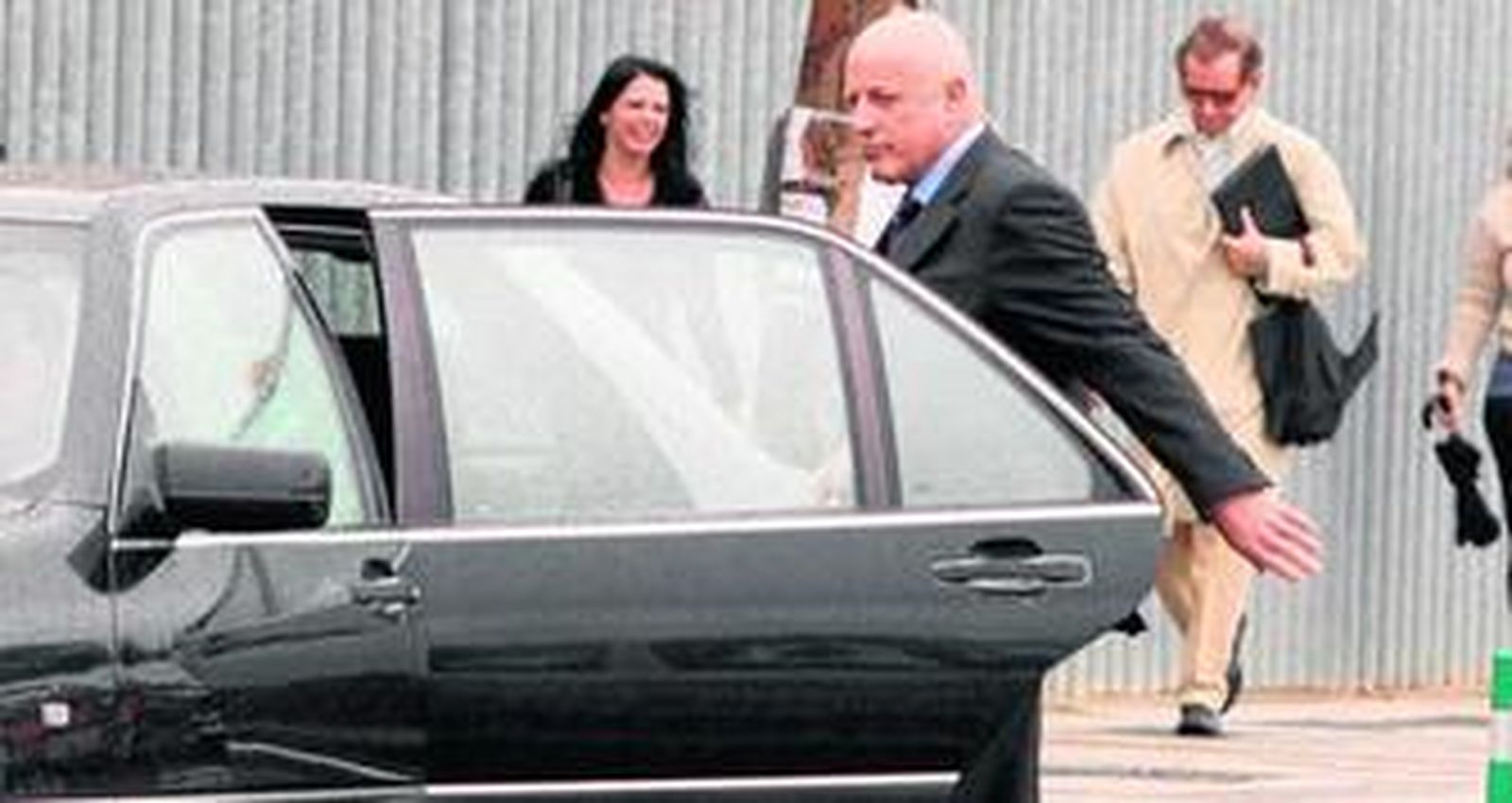 Tomás Olivo sale de su coche el pasado mes de noviembre a su llegada a la Ciudad de la Justicia de Málaga.