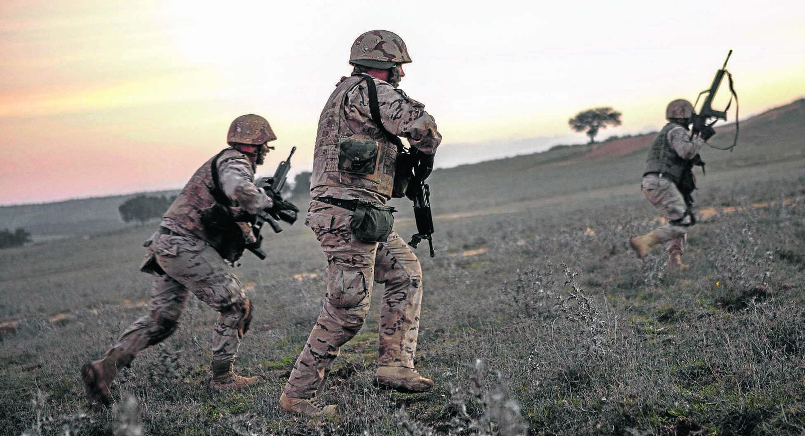 Legionarios, en el transcurso de unas maniobras.